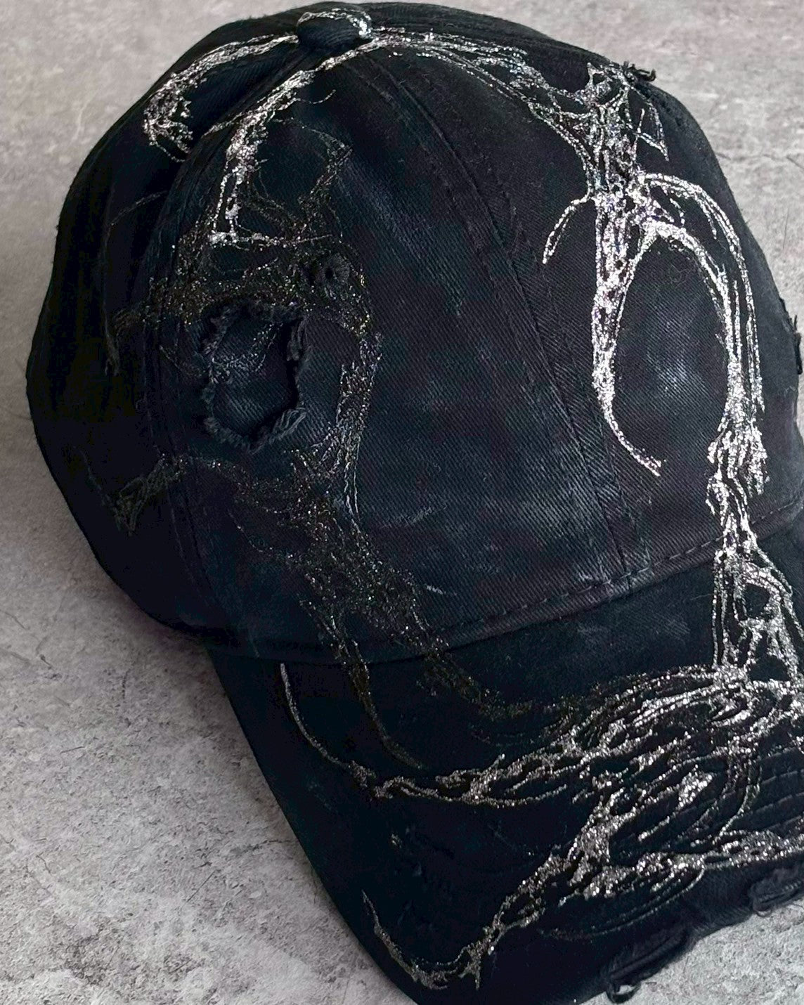 【XIVX】HANDMADE 1 OF 1 PAINTING DESTROYED CAP No.008