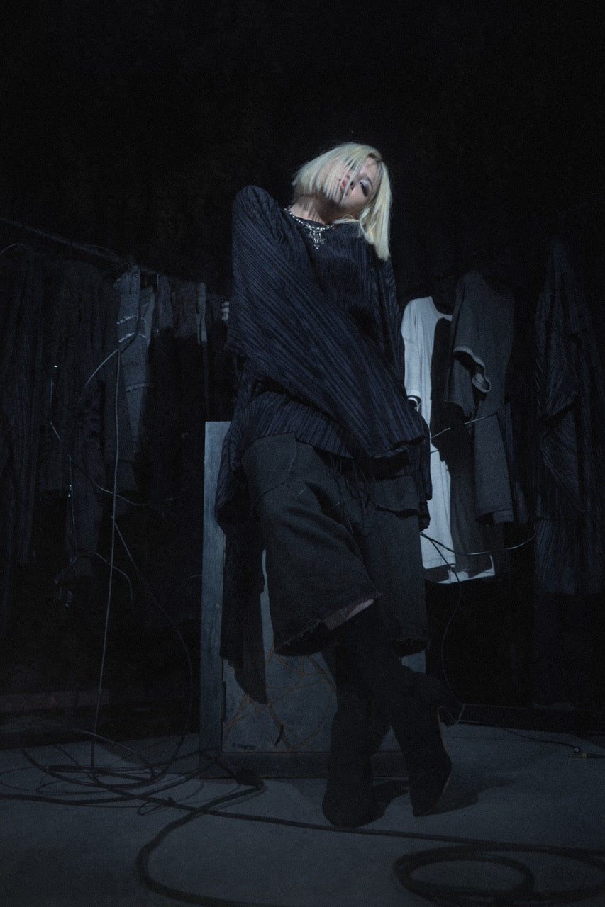 【ASPARAGUS】Pleats Asymmetrical plus sleeve t-shirt