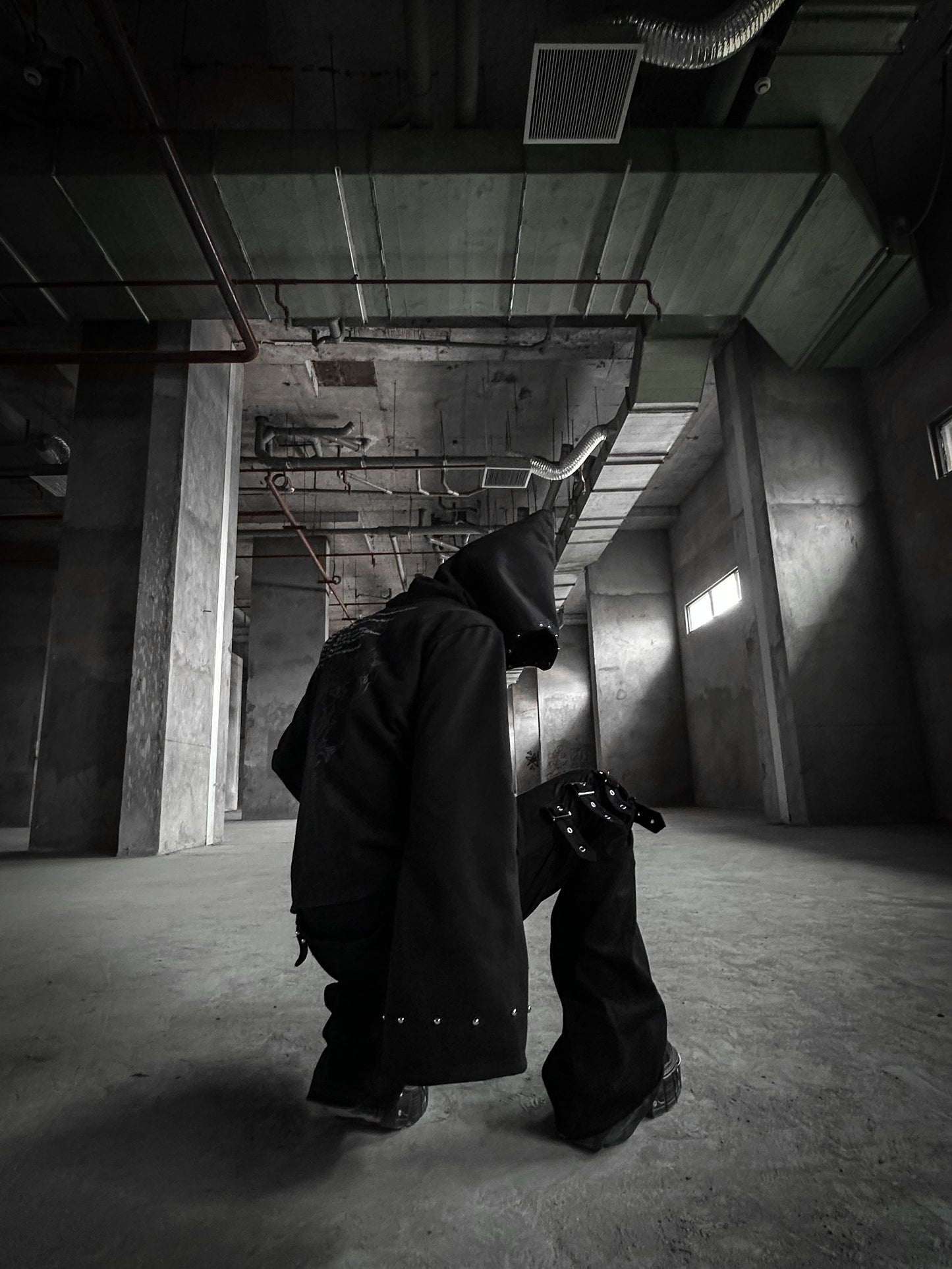 【VILLEIMENT】 ”DARK COVER“ HOODIE