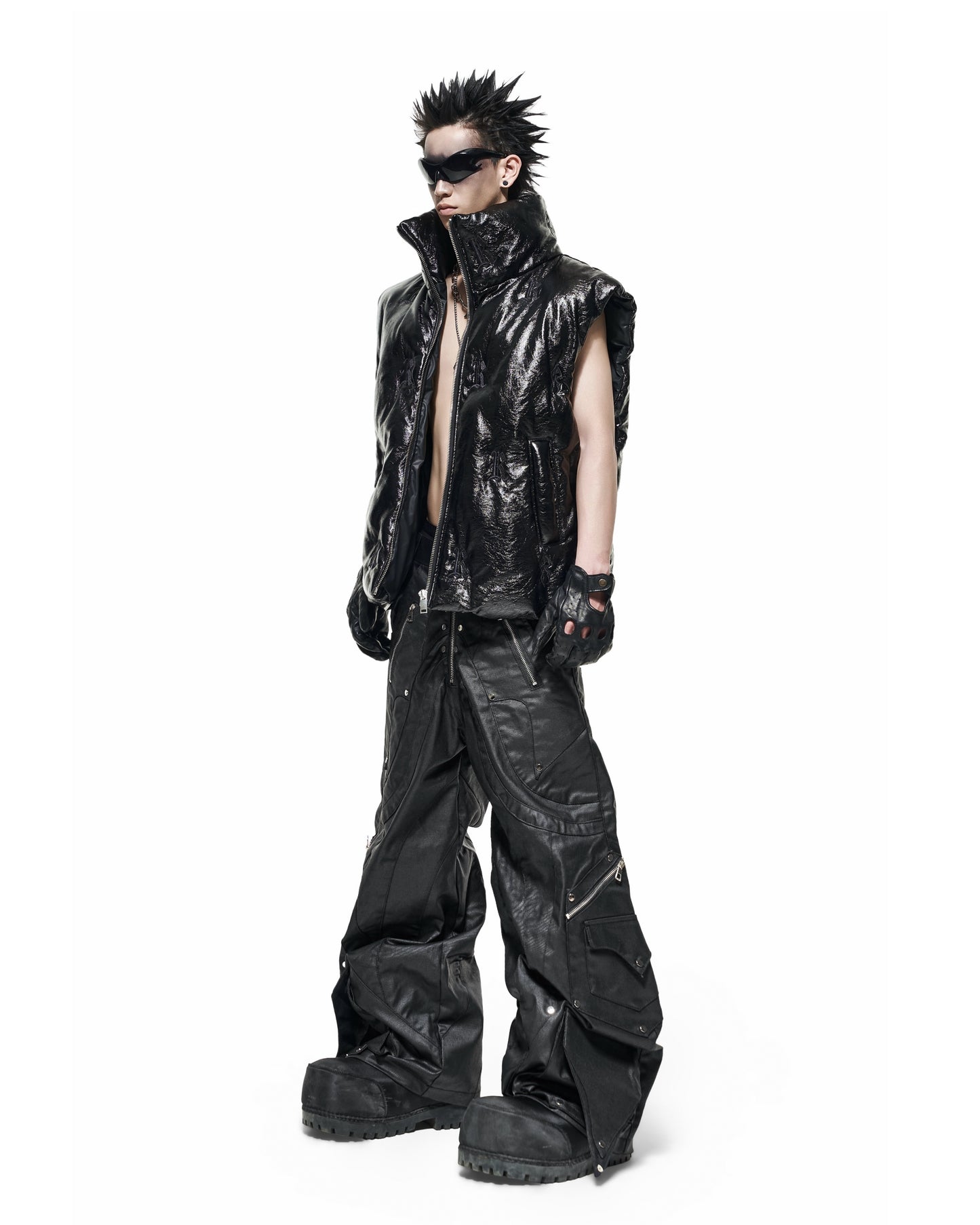 【RICH】“R” logo Embroidred puffer vest