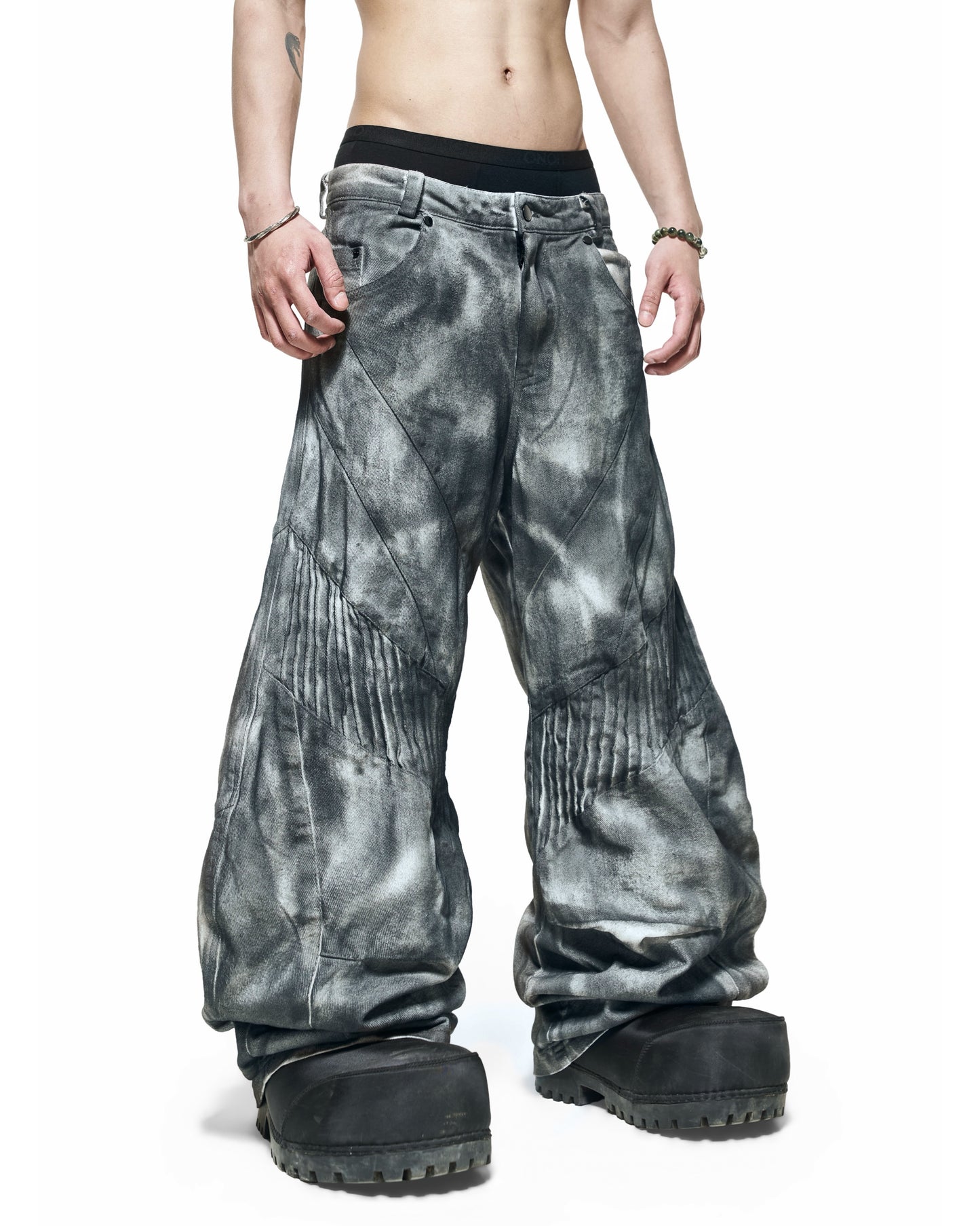 【RICH】Dust Wash White Pants