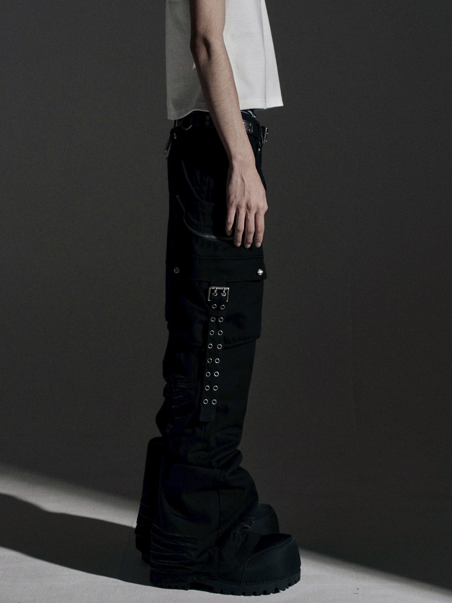 【ROSEN KREUZ】SIDE BELT DOCKING FLARE PANTS (Denim)