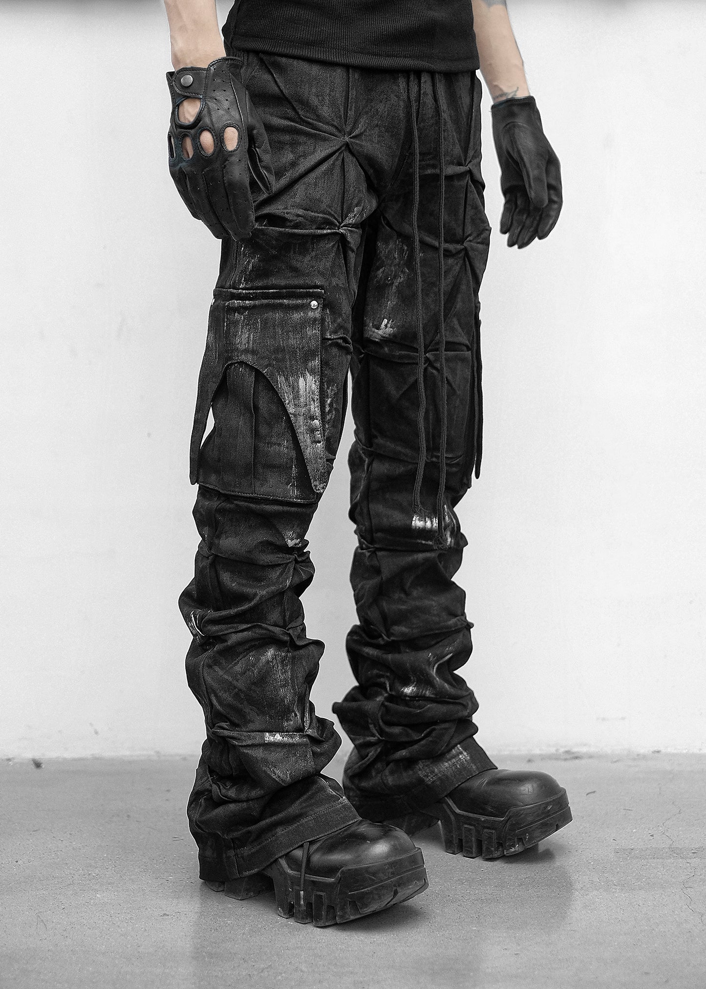 【RICH】Black Waxed Expansion Pants