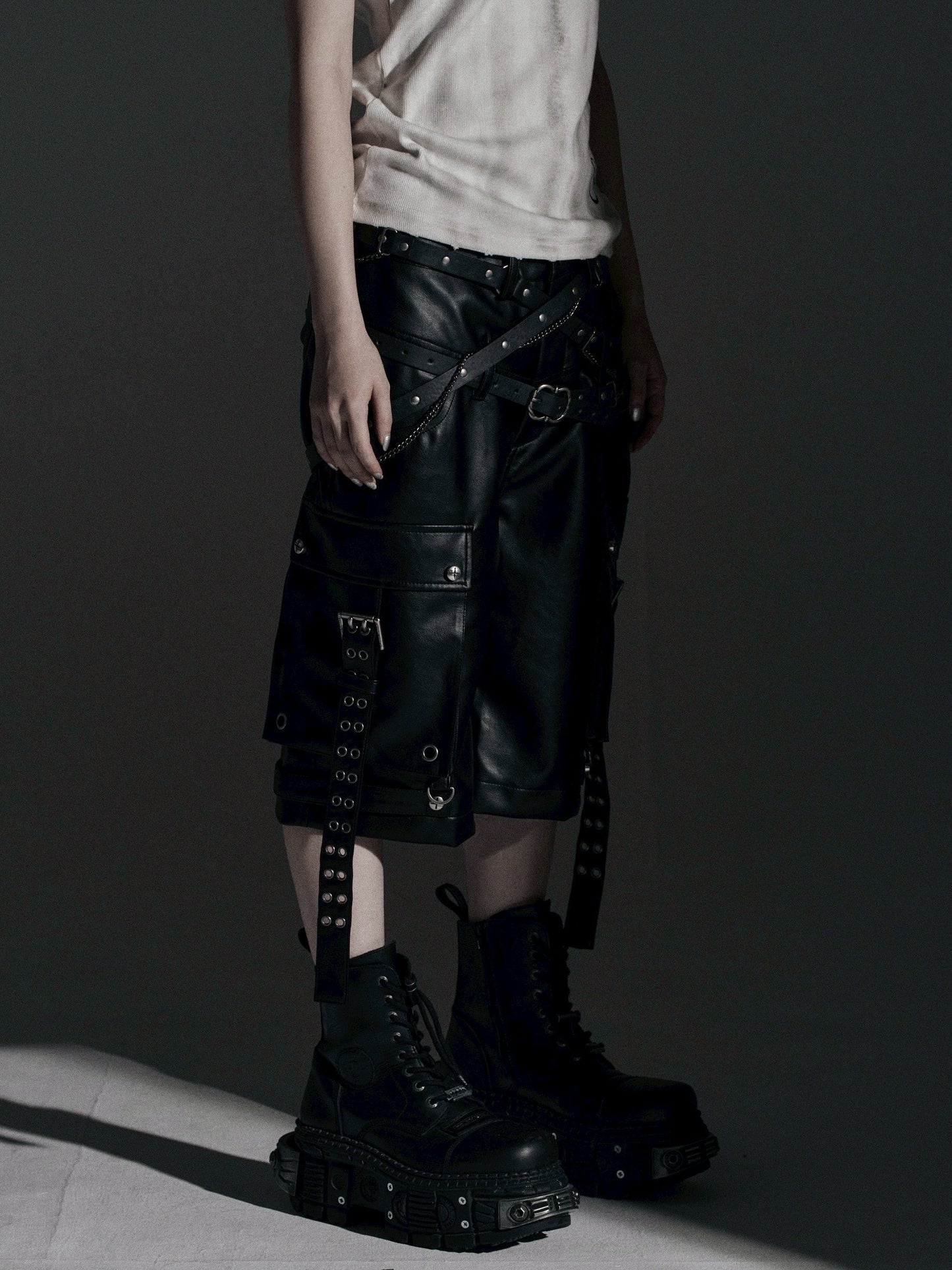 【ROSEN KREUZ】DOUBLE WAIST LEATHER SHORT PANTS