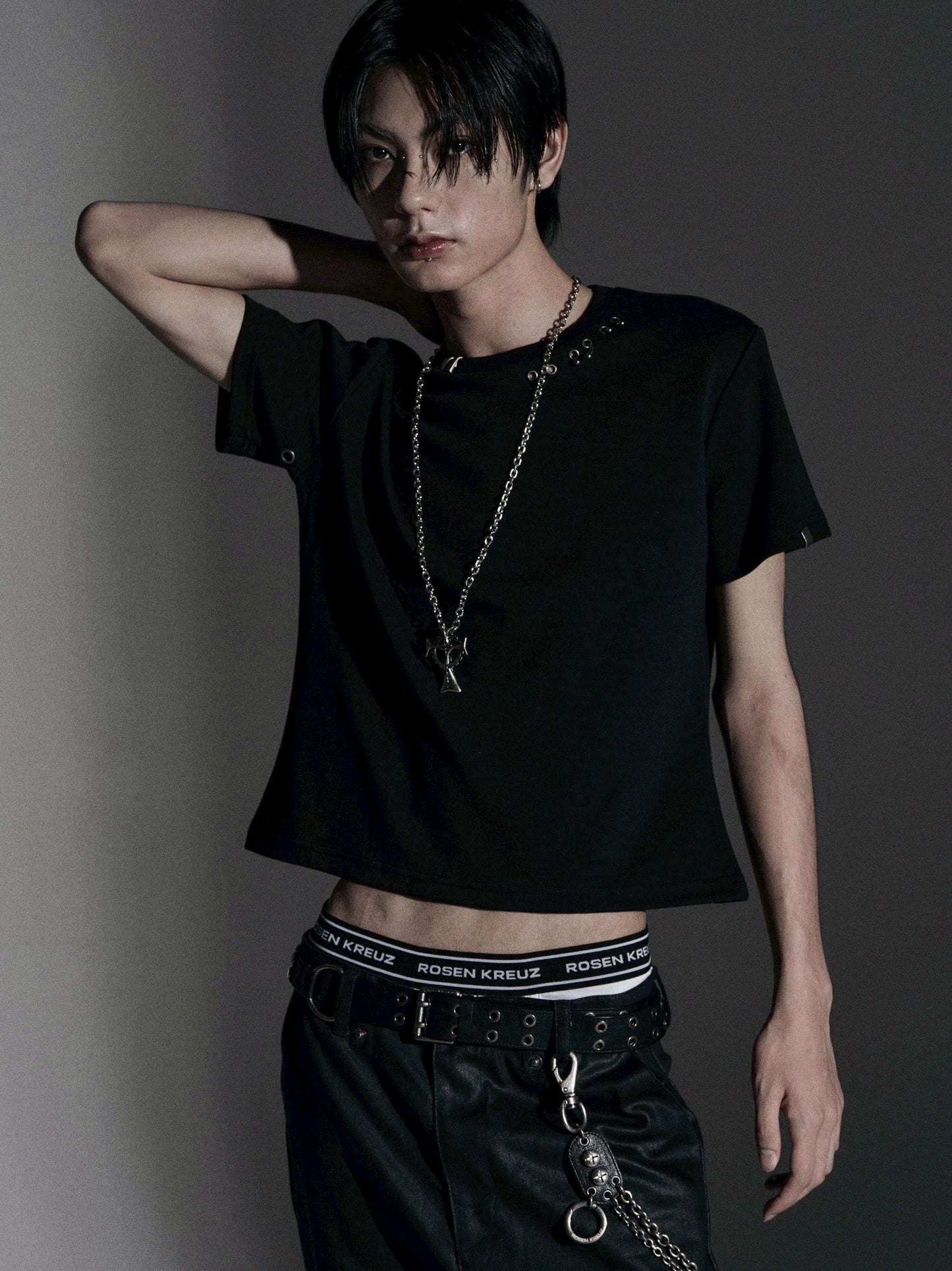 【ROSEN KREUZ】TIGHT FIT PIERCE CUSTOM TEE (Black)