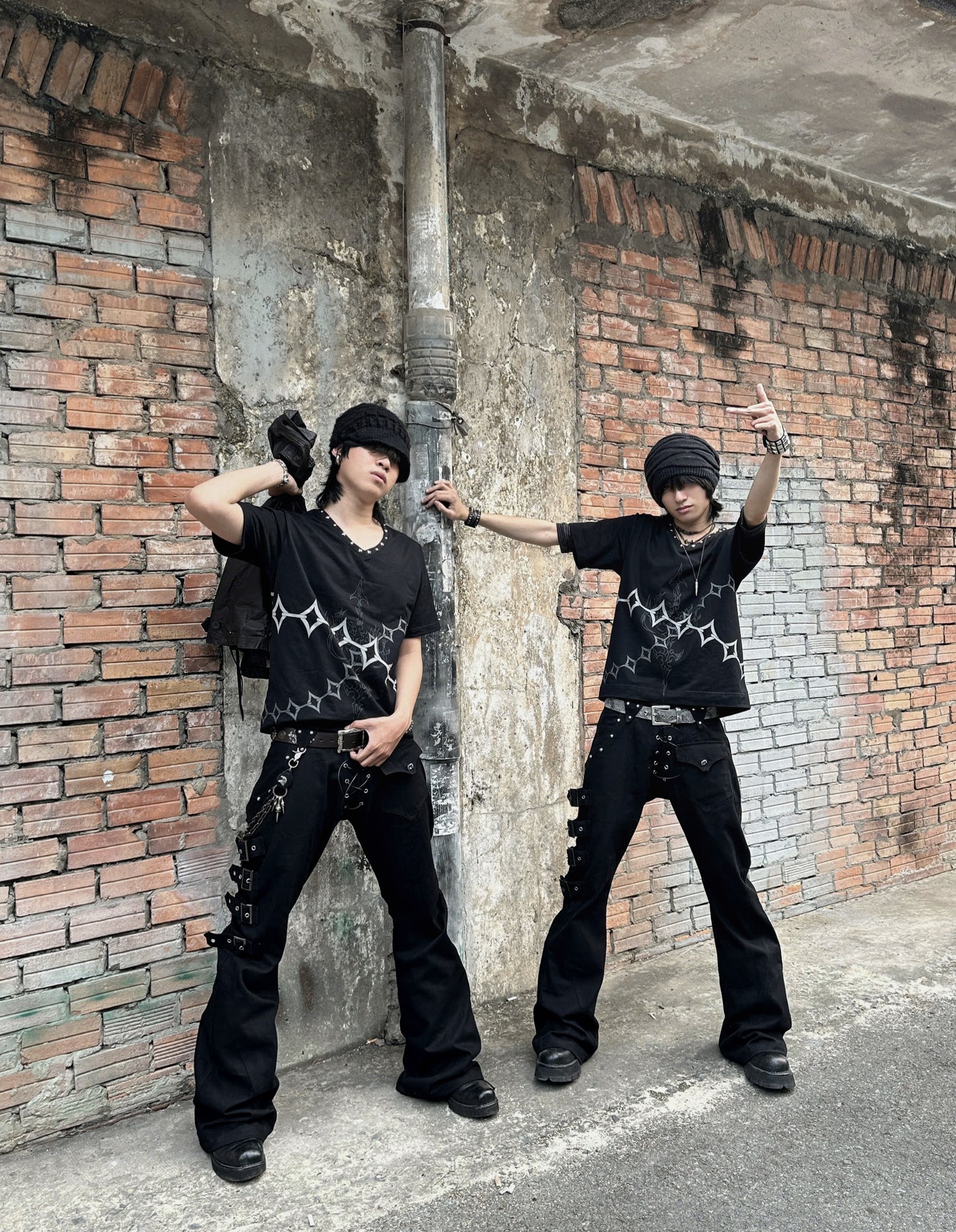 【VILLEIMENT】“FROM THE SHADOW” TEE