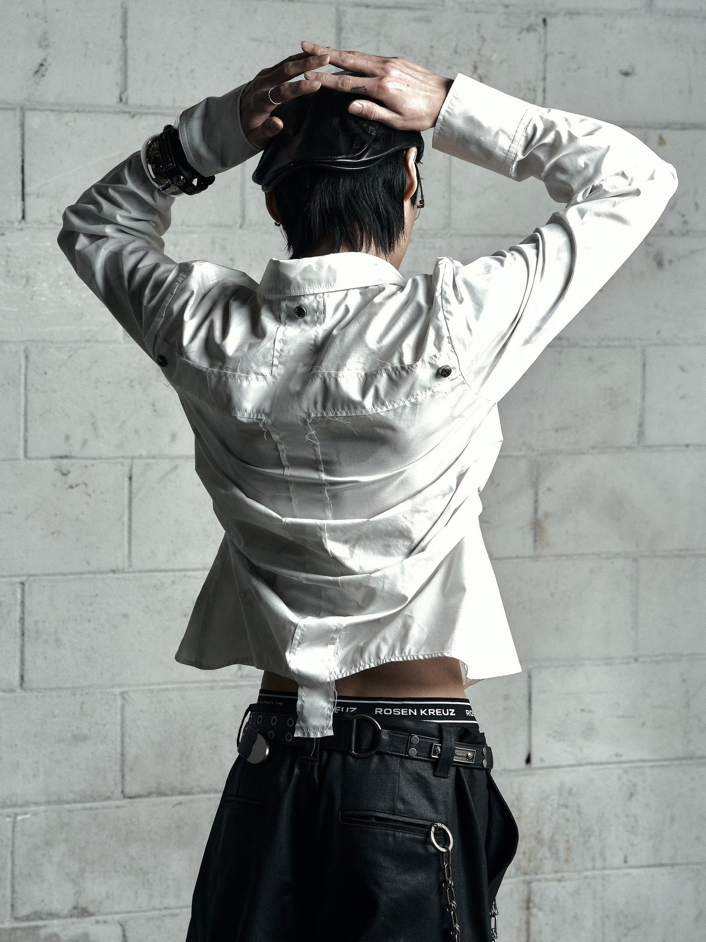 【ROSEN KREUZ】BACK CROSS CROPPED SHIRT WHITE