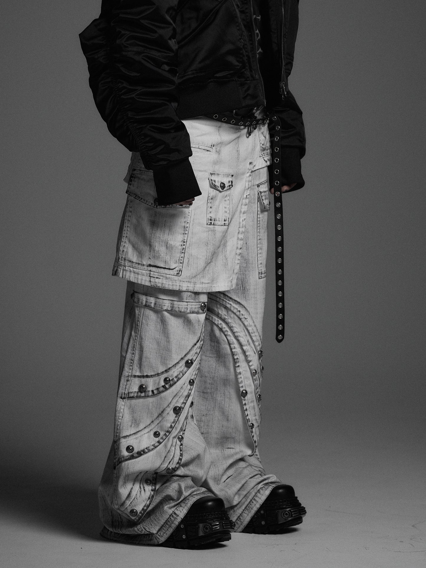 【ROSEN KREUZ】DOCKING SKIRT FLARE WIDE PANTS ( WASHED WHITE)