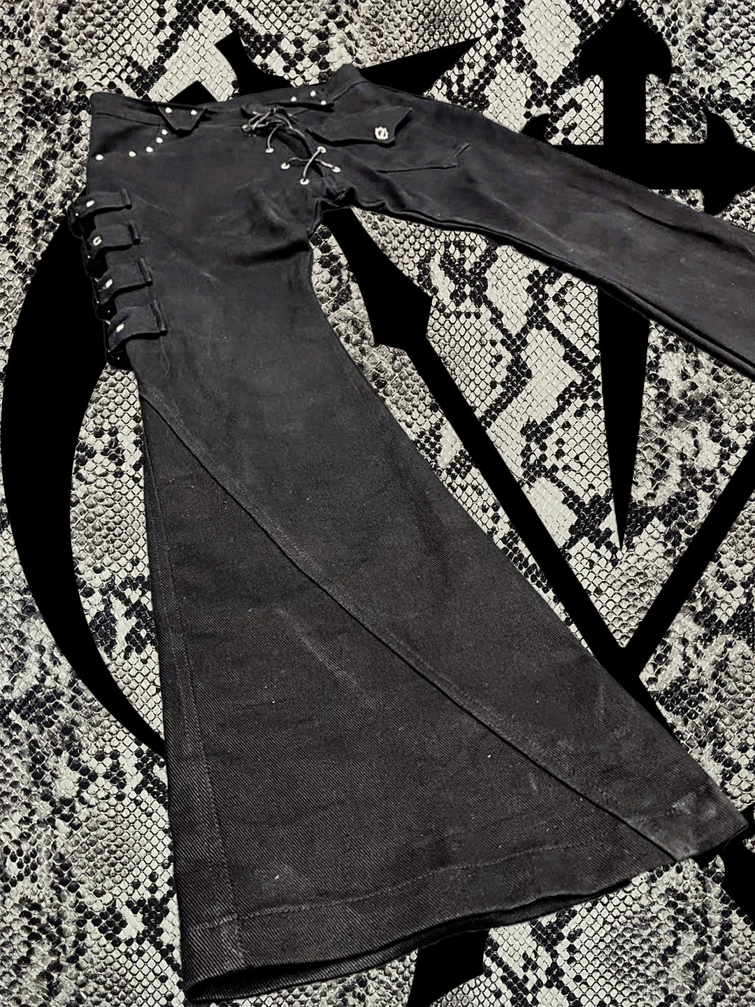【VILLEIMENT】"SHROUDED STEP" FLARED JEANS