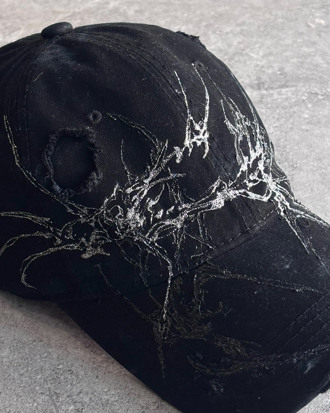 【XIVX】HANDMADE 1 OF 1 PAINTING DESTROYED CAP No.009