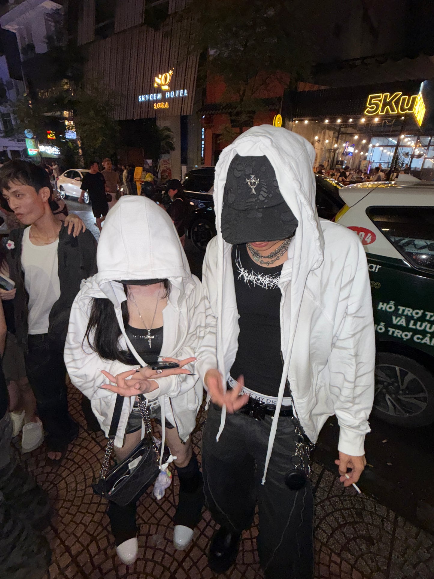 【VEINDALS】DISTRESSED ZIP UP HOODIE