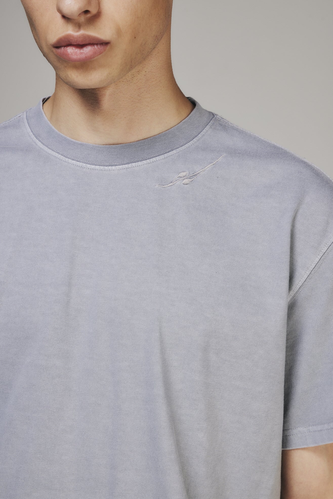 【BLR BLUER】DESTROYED GRADATION BLEACHED SHORT