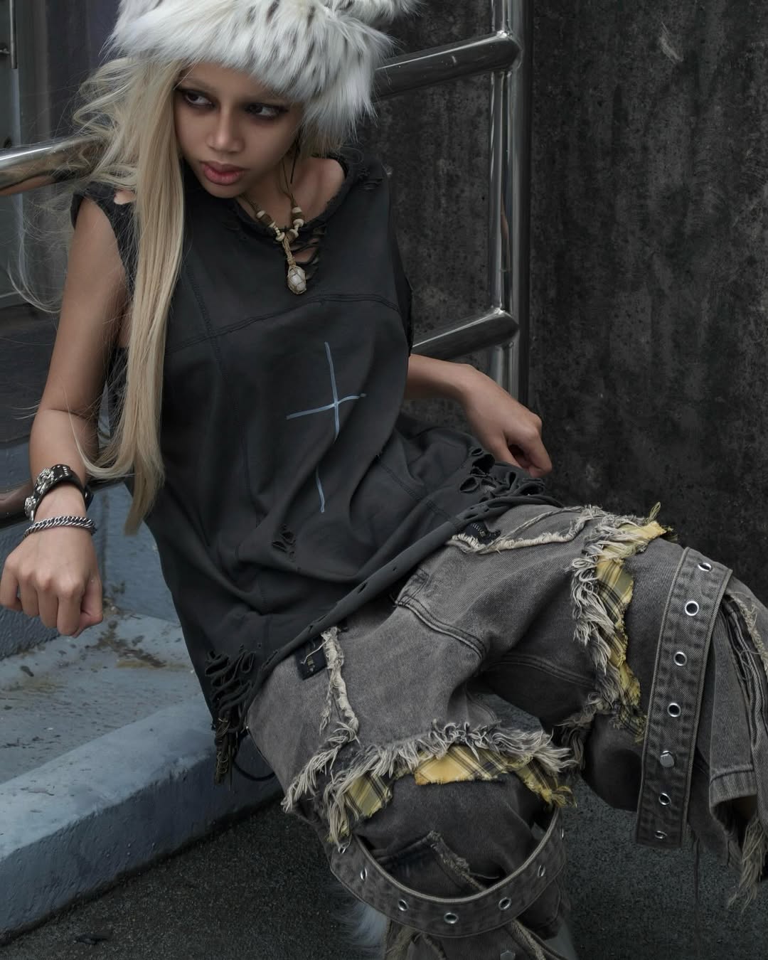 【NUMB ATELIER】CARNIVAL TANK TOP