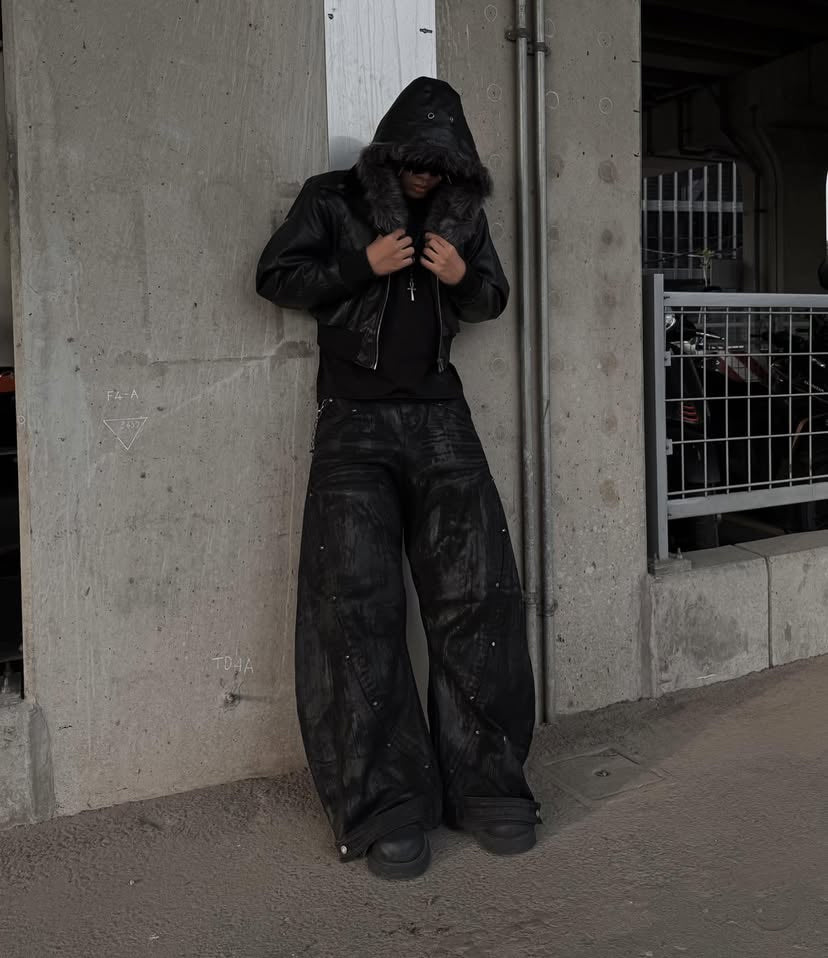 【RICH】Black Waxed S-Wide Pants