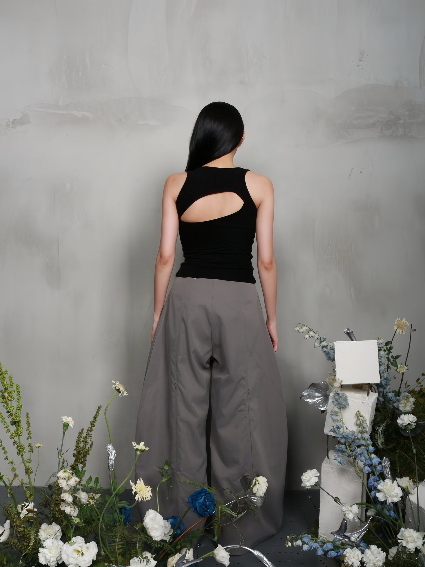 【BUNNYHILL CONCEPT】CONRAD SLEEVELESS TOP (BLACK)