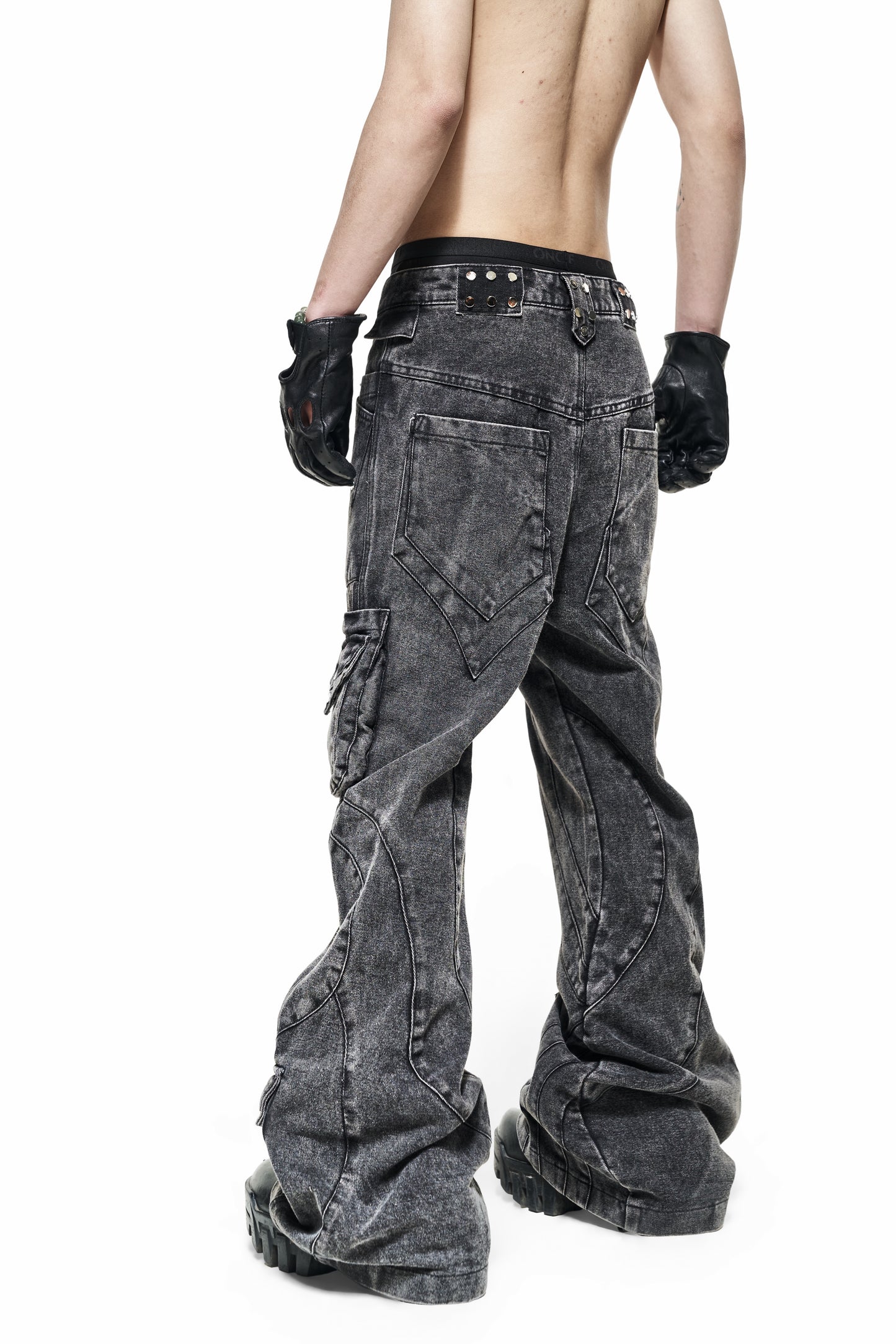 【RICH】Grey Wash Cargo Flare Pants