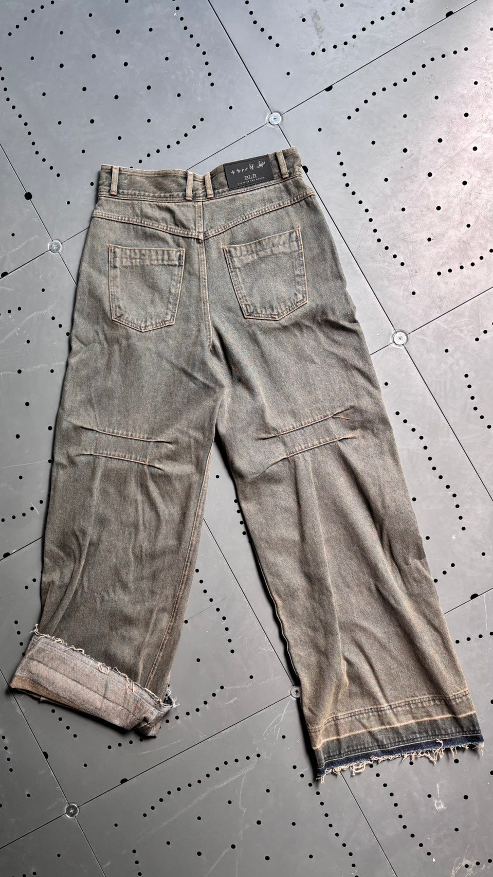 【BLR BLUER】KNEE POINT WASHED DENIM PANTS YELLOWBLUE