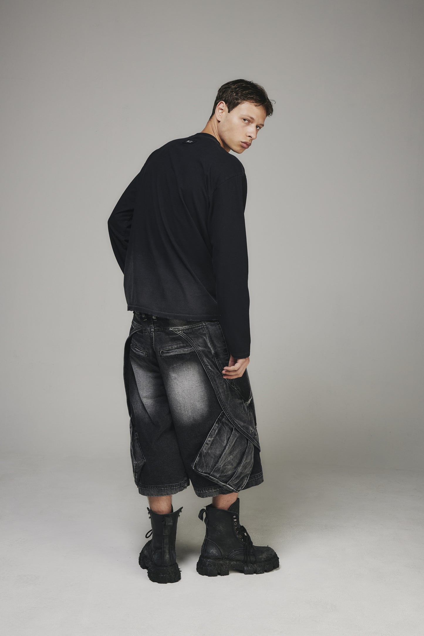 【BLR BLUER】Destroyed Bleached Long sleeve