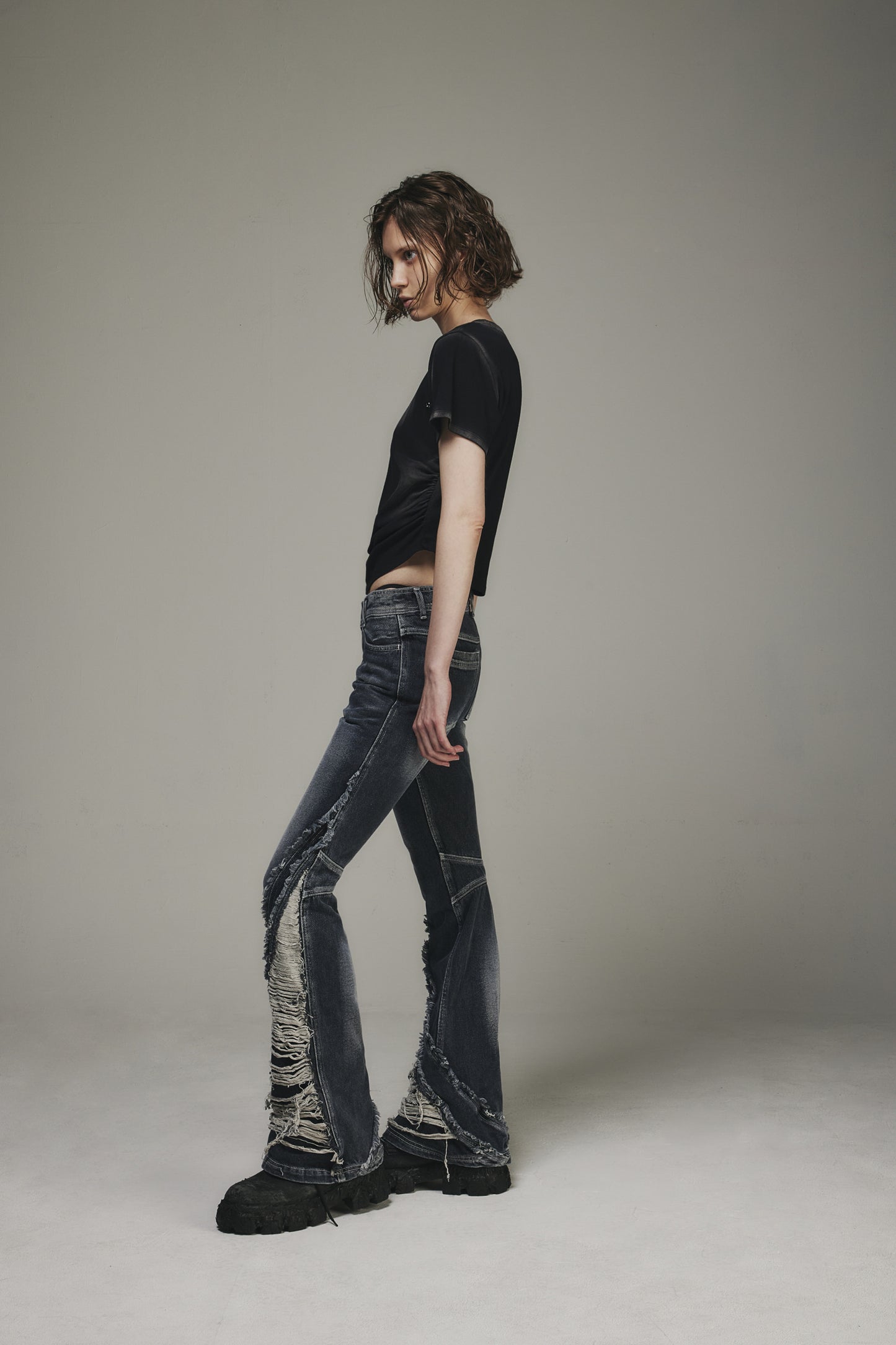 【BLR BLUER】Bleached Upper Chest Shirring T-shirts