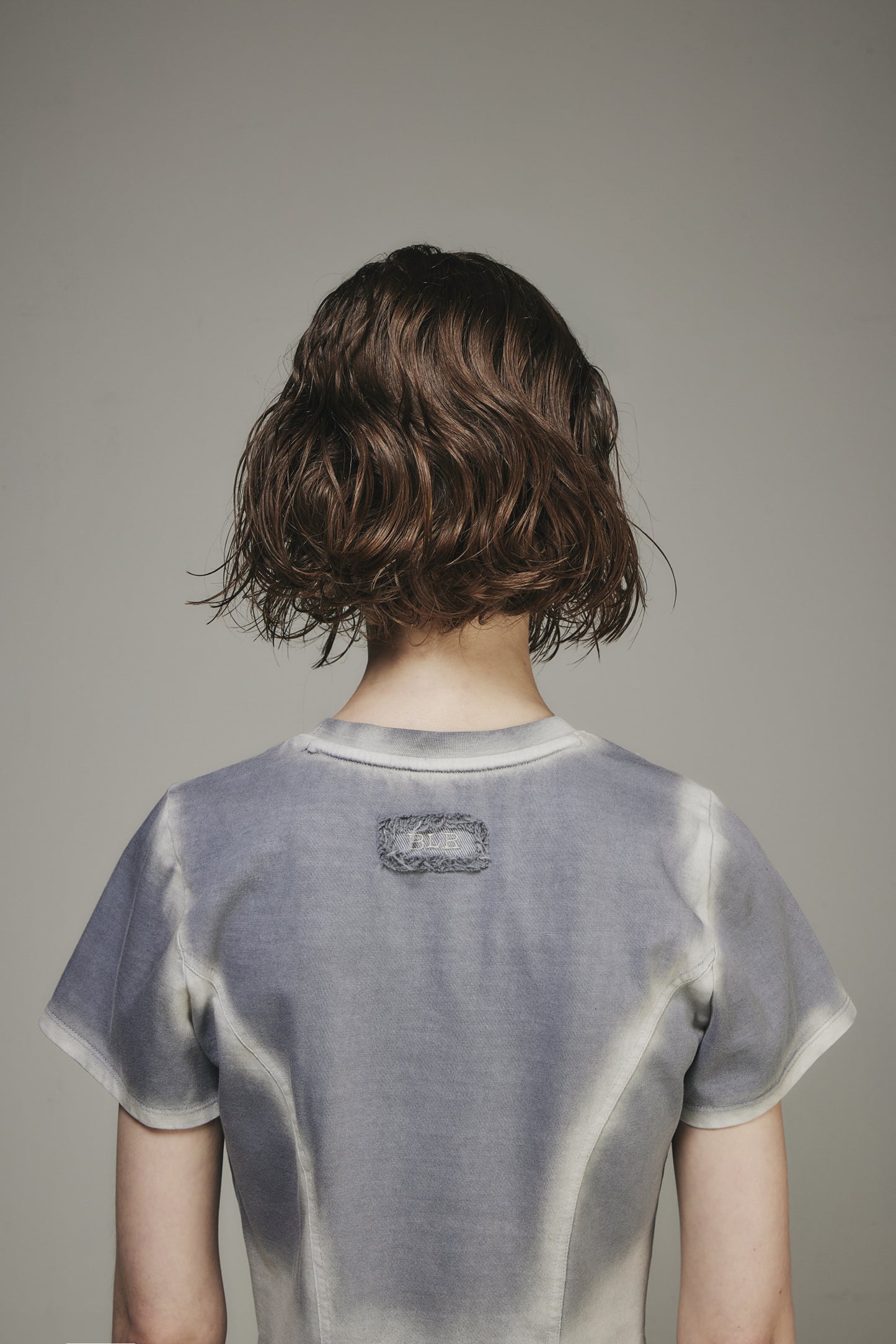【BLR】BLEACHED TRIANGLE GRADATION WASHING T-SHIRTS GREY