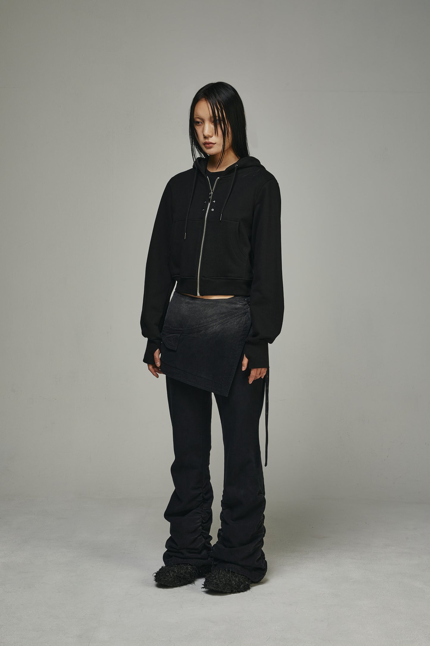 【BLR BLUER】BLR Rivet Essential Hoodie Zip-up
