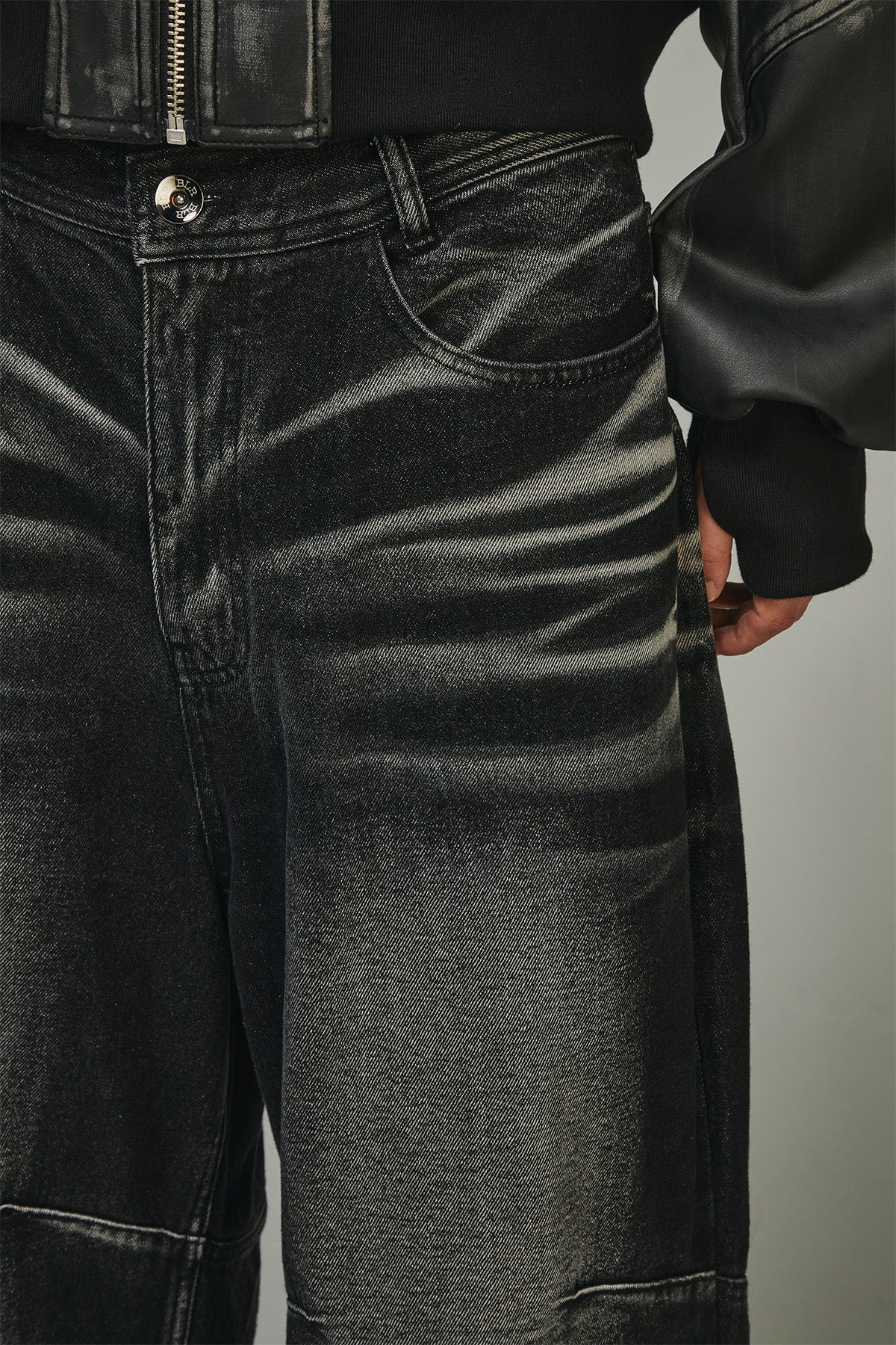 【BLR BLUER】Embossed Wave Washing Wide Denim Pants BLACK