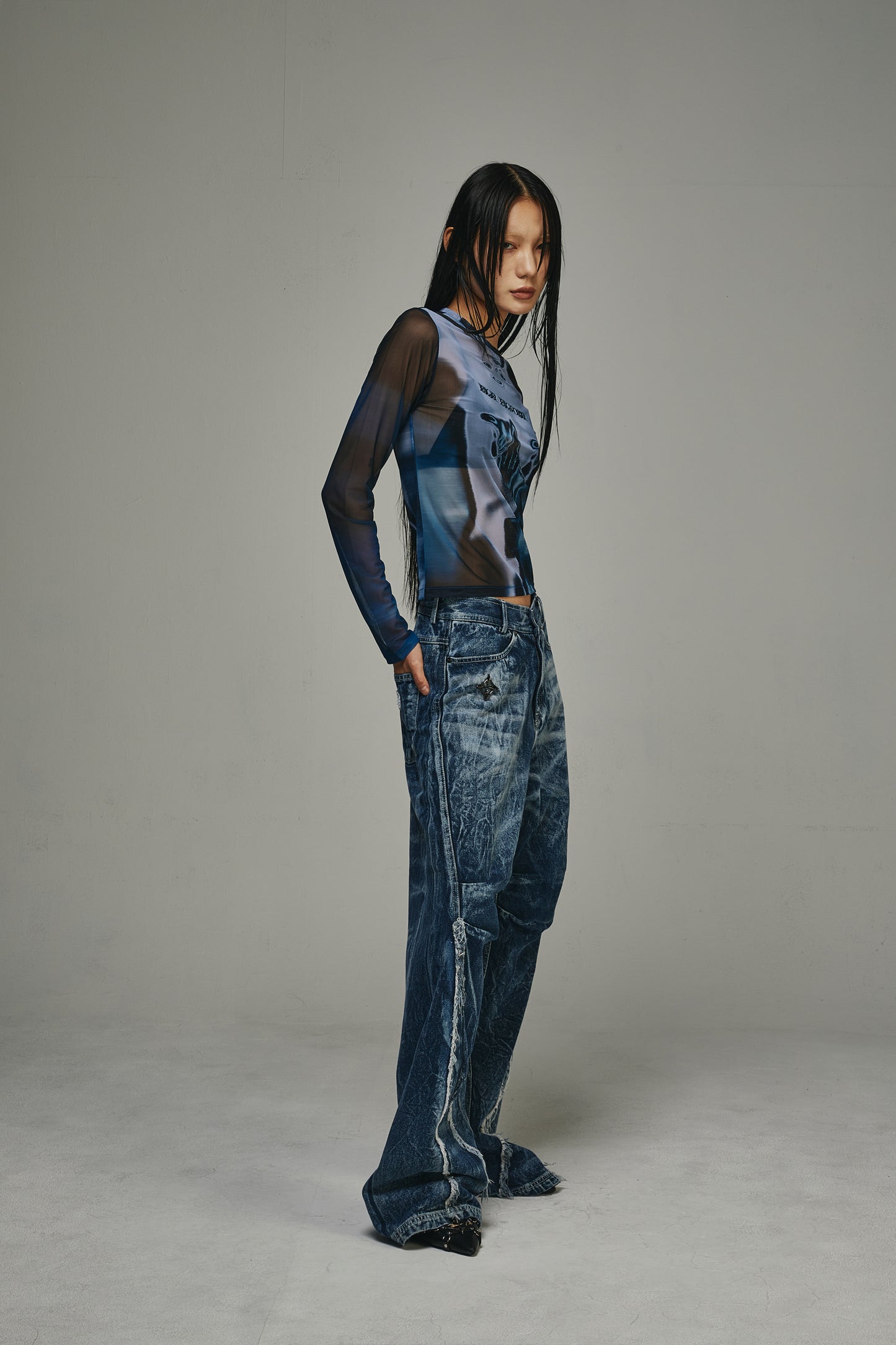 【BLR BLUER】 Curved Navy Denim Pants