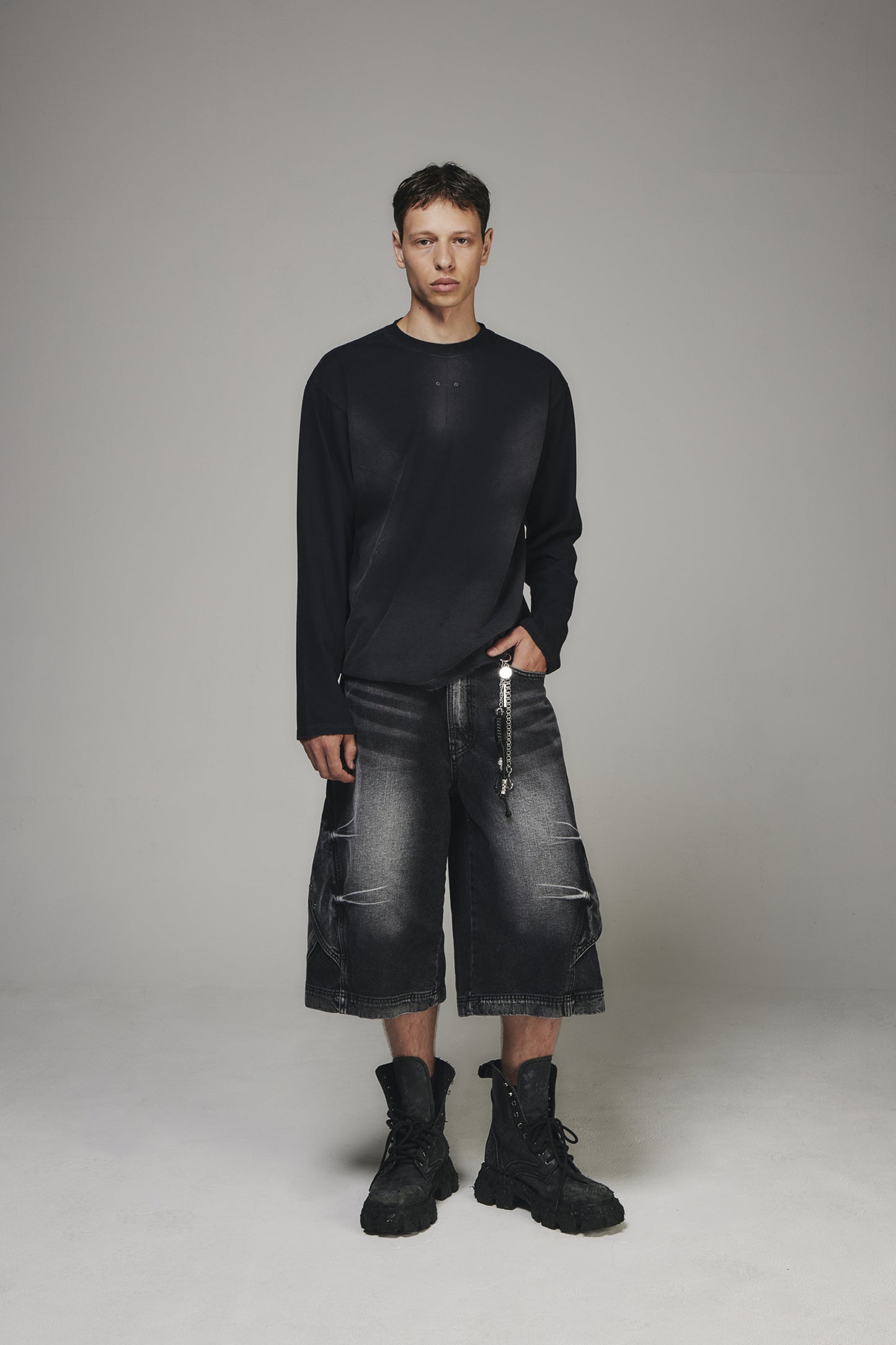 【BLR BLUER】Destroyed Bleached Long sleeve