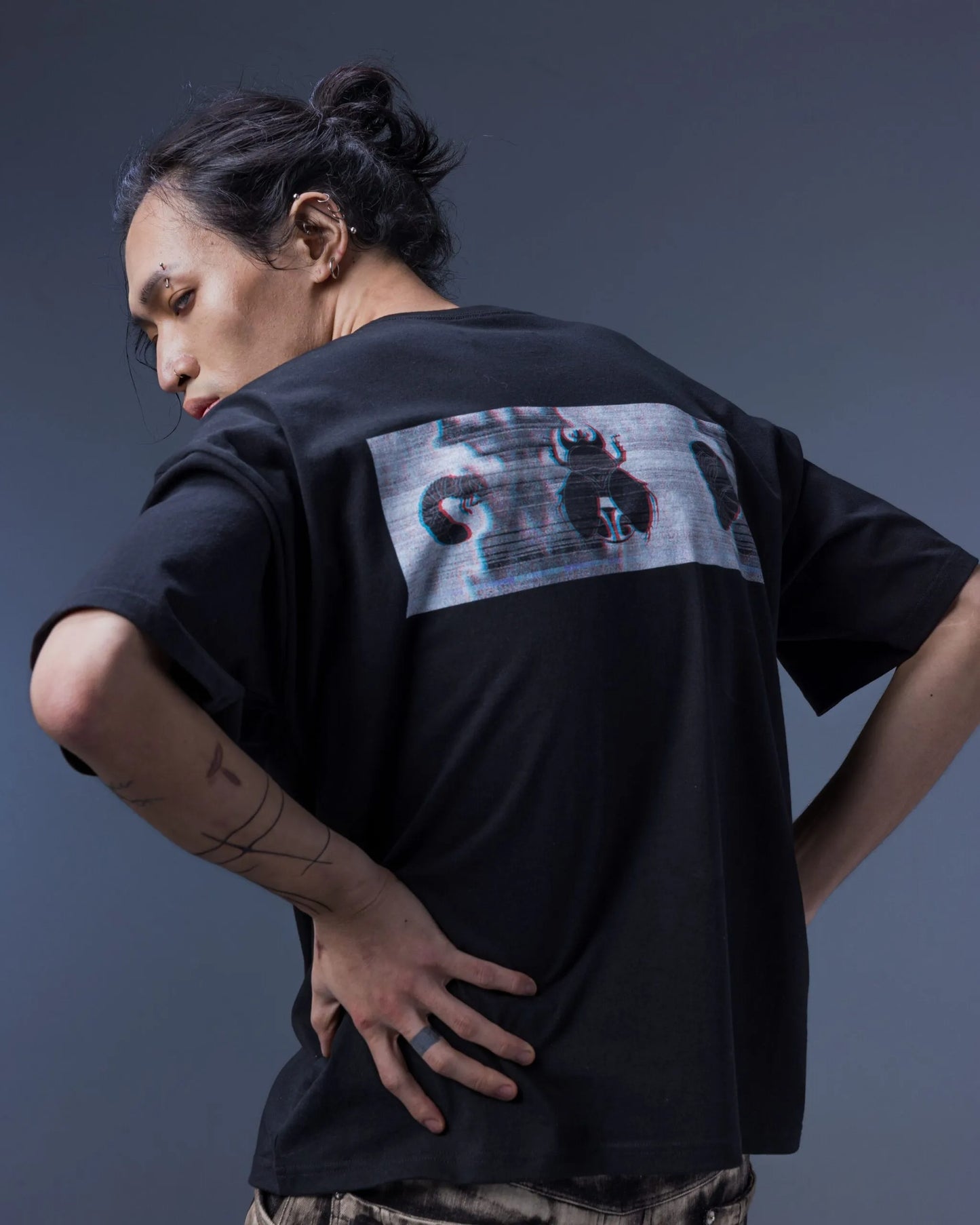 【JIMMY GUTSON】Scarab Graphic T-Shirt(black)