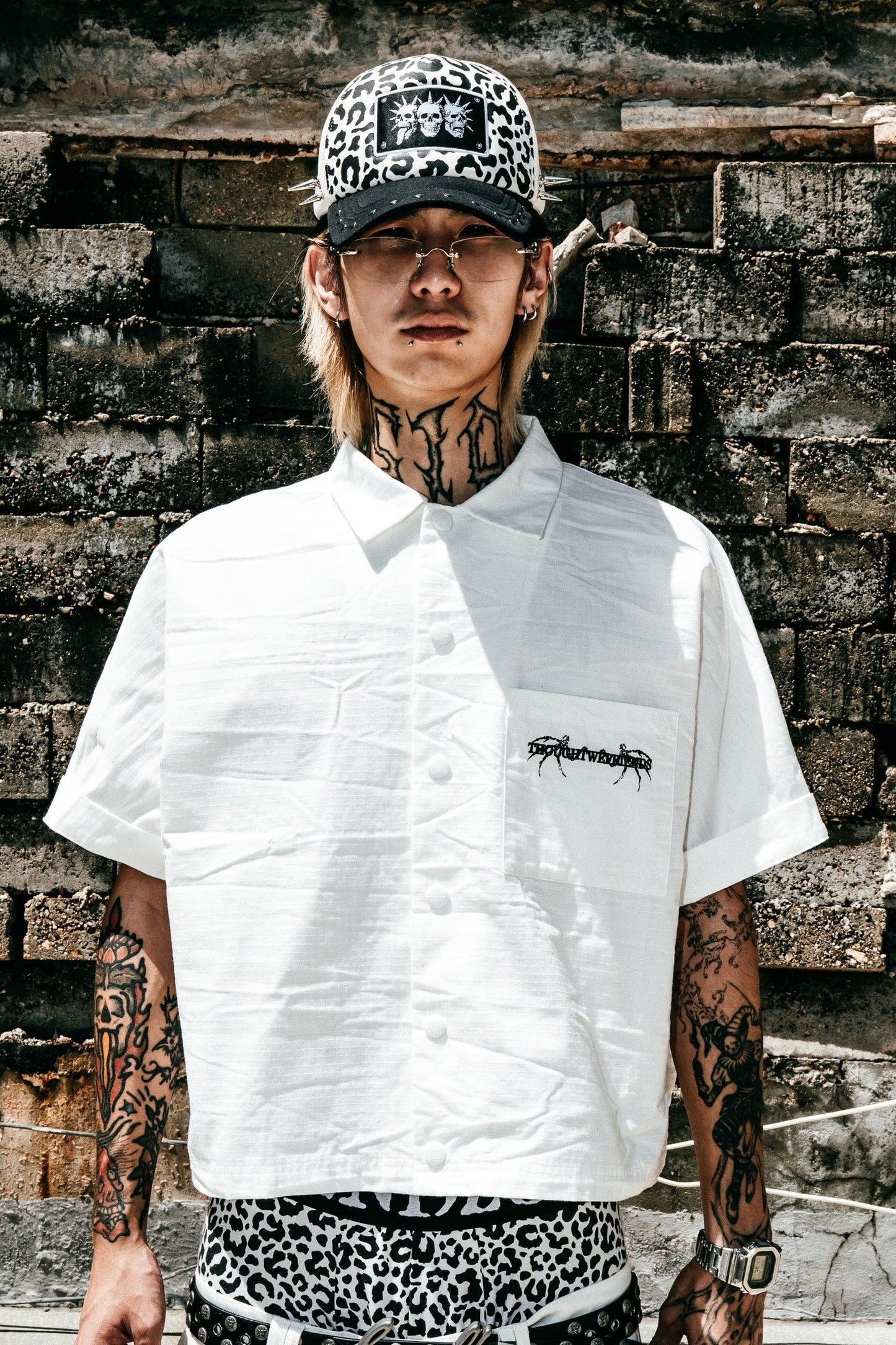 【THOUGHT WE FRIENDS】"Cassian" Embroidered Work Shirt in White