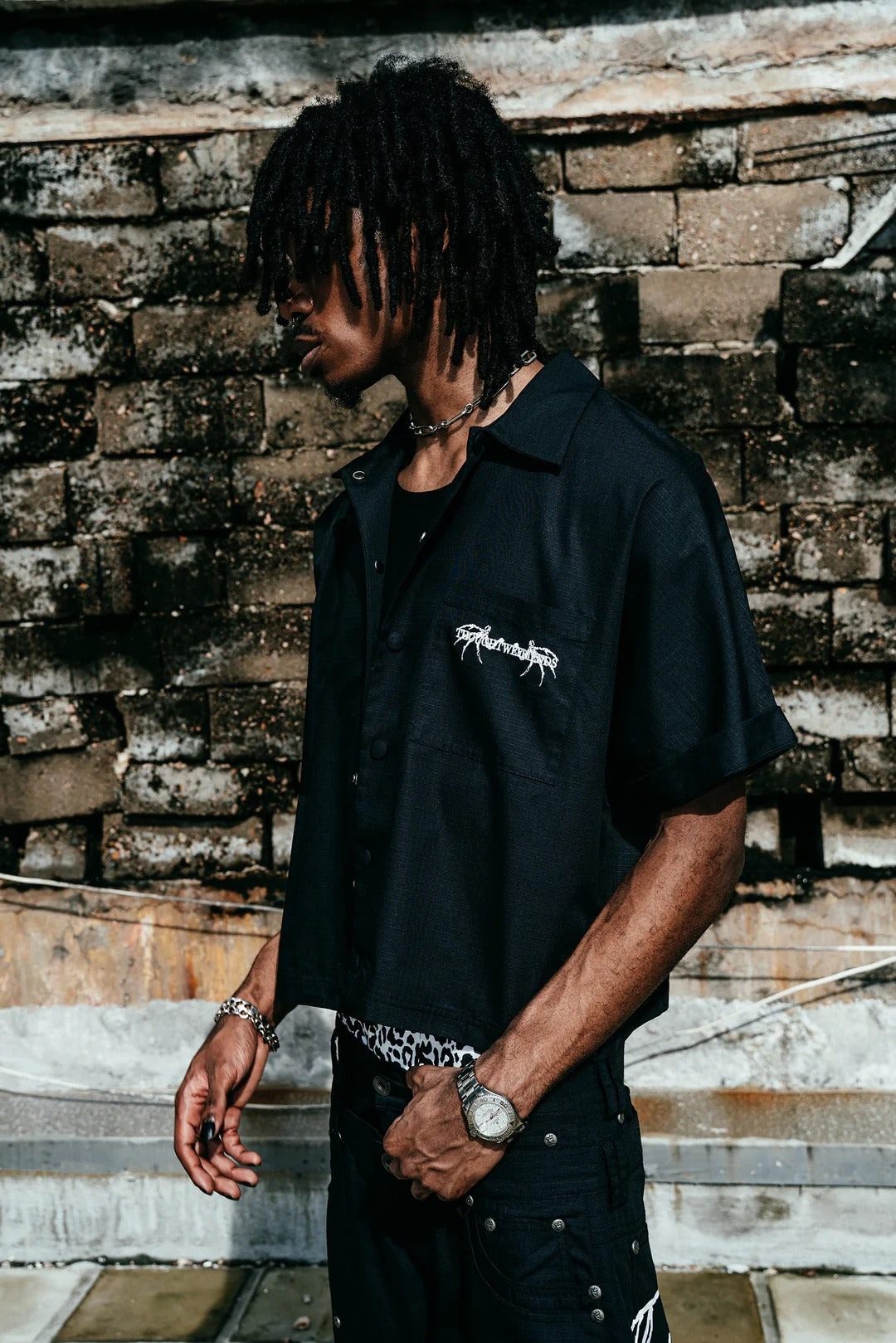 【THOUGHT WE FRIENDS】"Cassian" Embroidered Work Shirt in Black