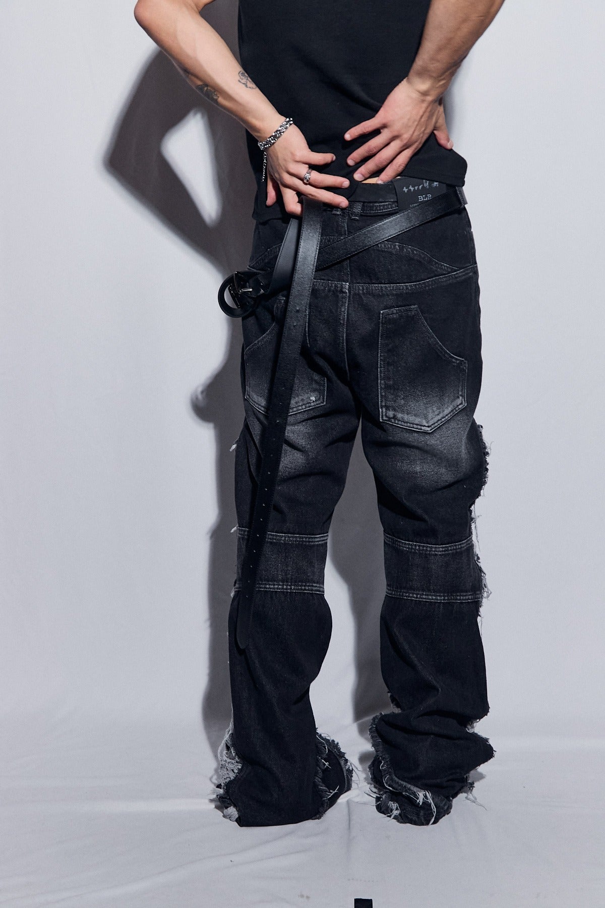 【BLR BLUER】DESTROYED CRUSH LINE WASHED PANTS
