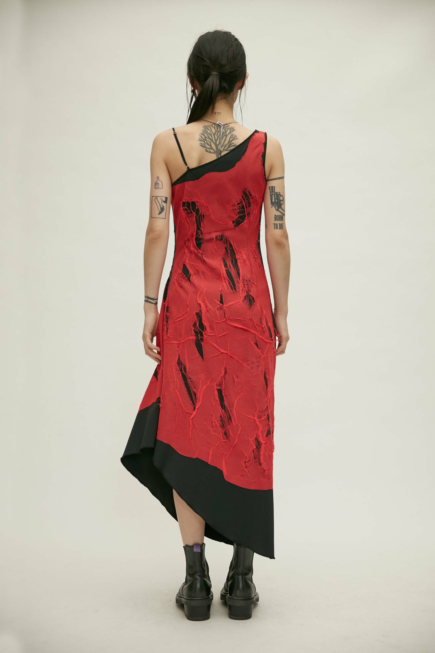【JENN LEE】 Ripped lining Roman pleated dress