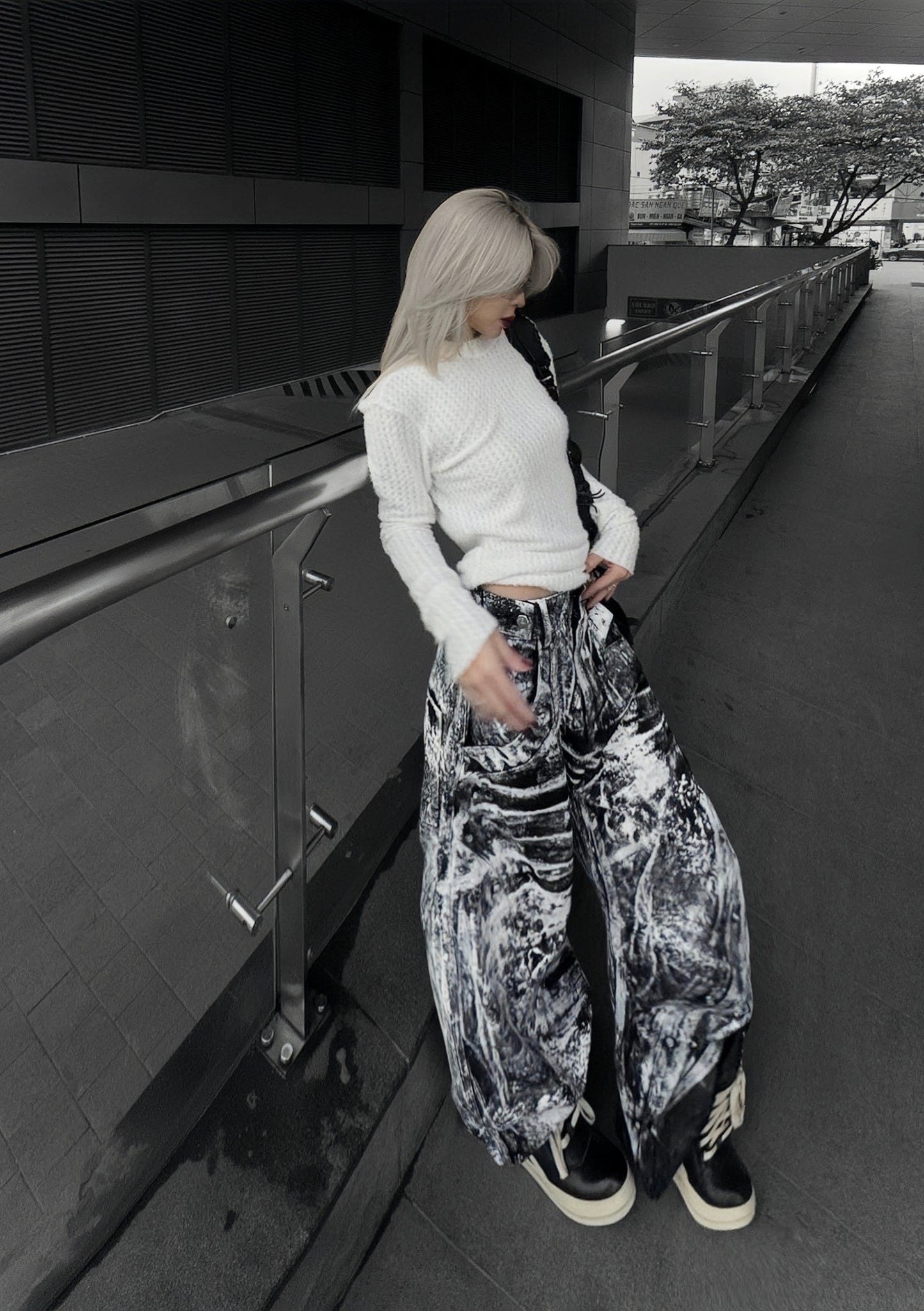 【RICH】Smoke Waxed S-Wide Pants