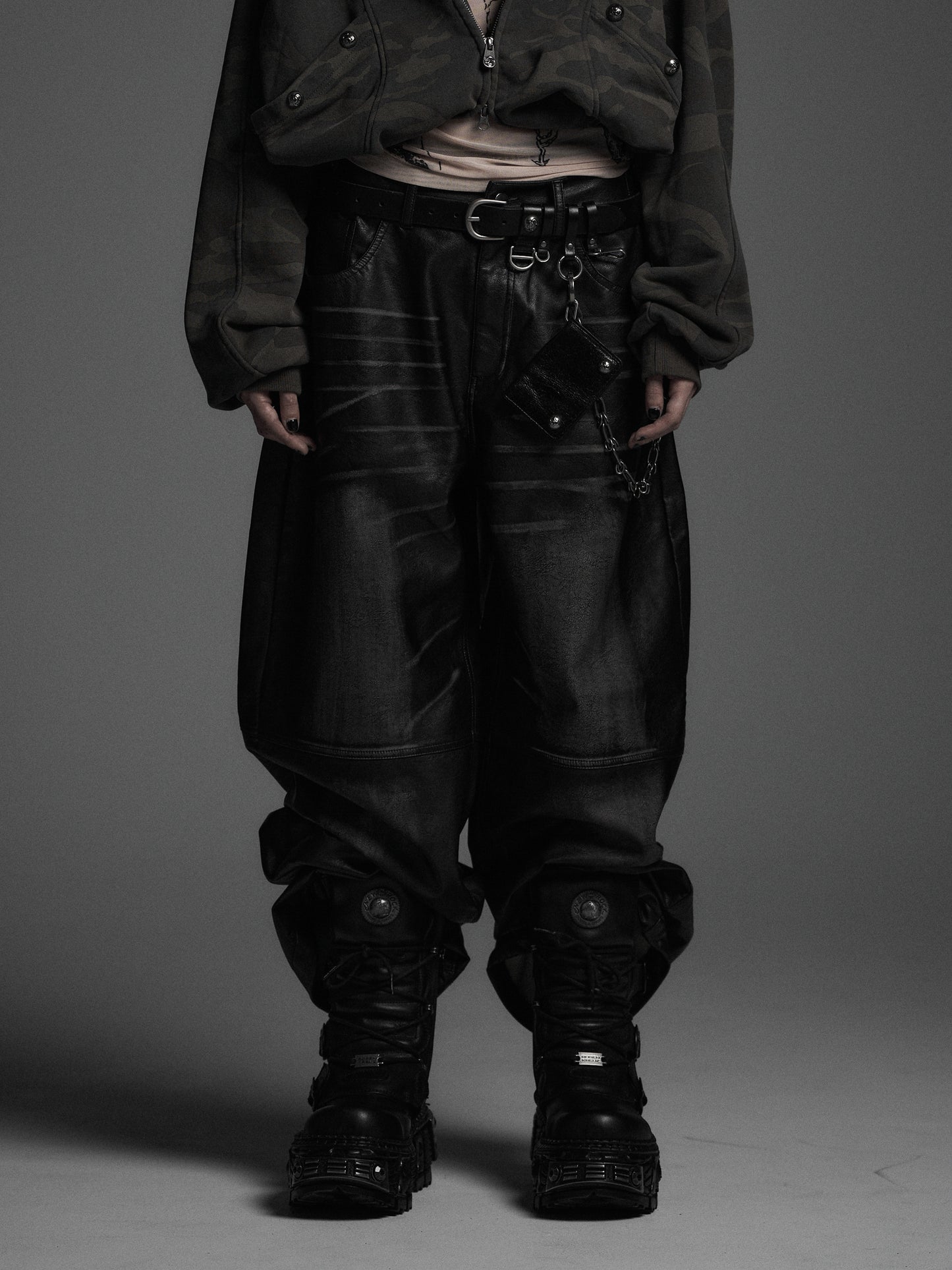 【ROSEN KREUZ】VINTAGE LEATHER WASHED PANTS