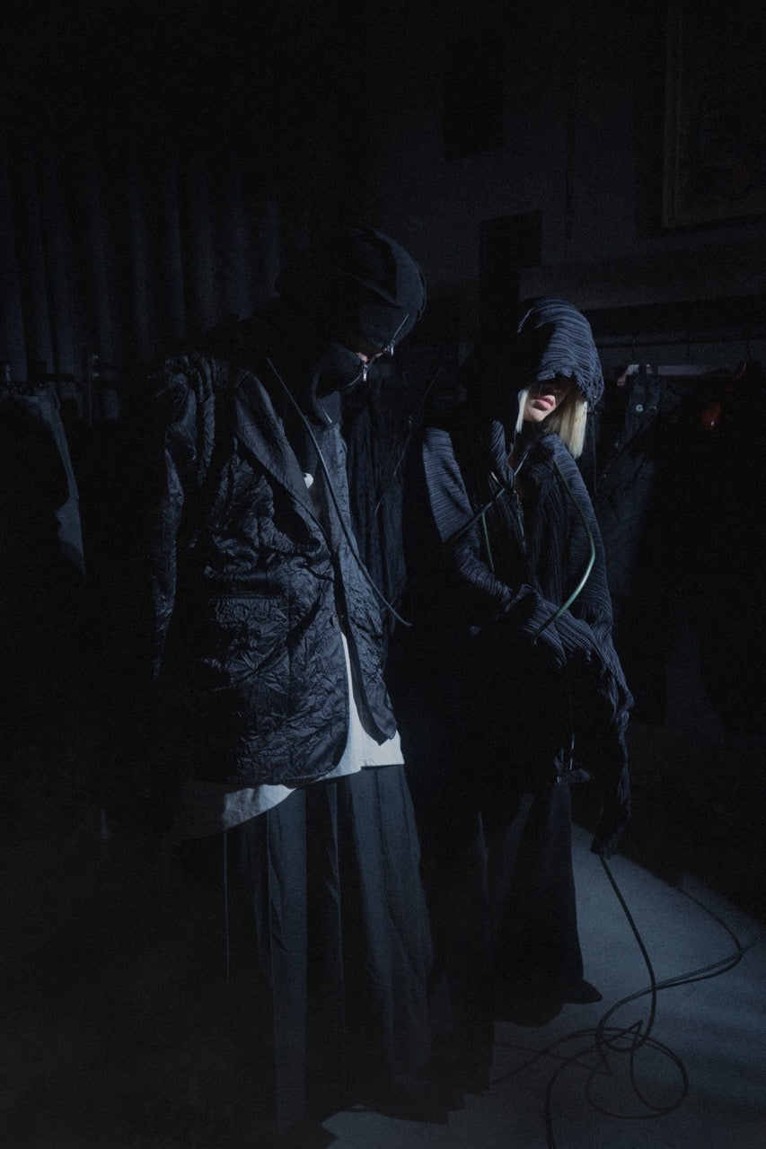 【ASPARAGUS】Pleats neck zip hoodie jacket