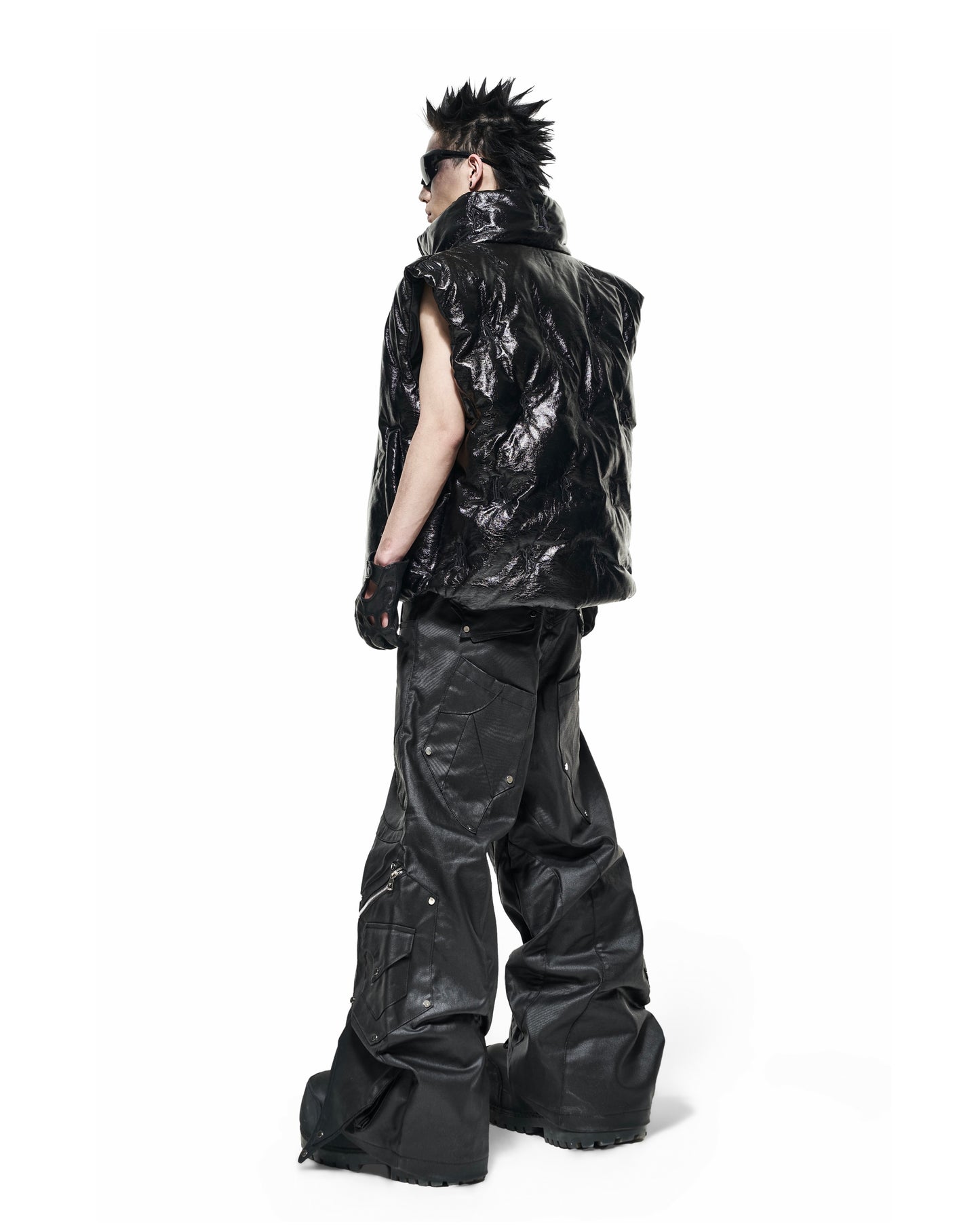【RICH】“R” logo Embroidred puffer vest