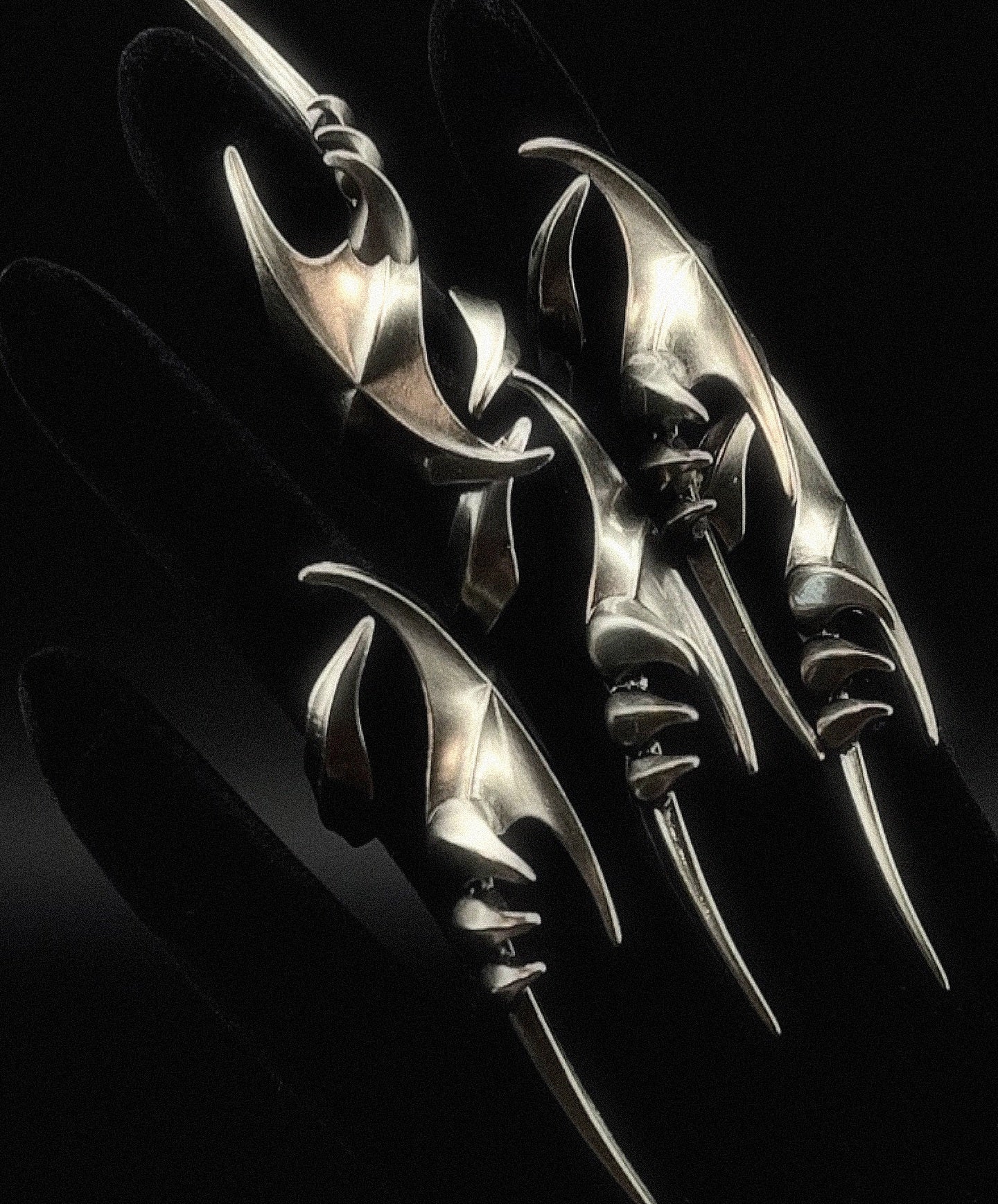 【IIIMIII】Black Painting II Alien Acid Spike Ring