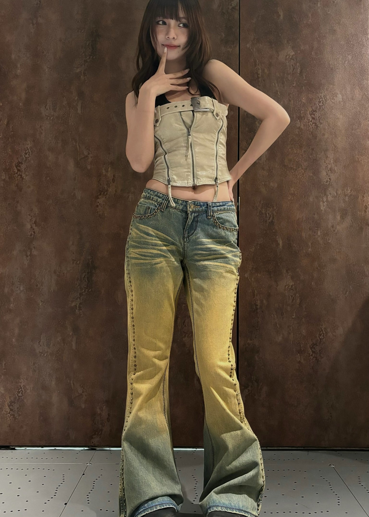 WASHED SIDE BUDS FLARE JEANS