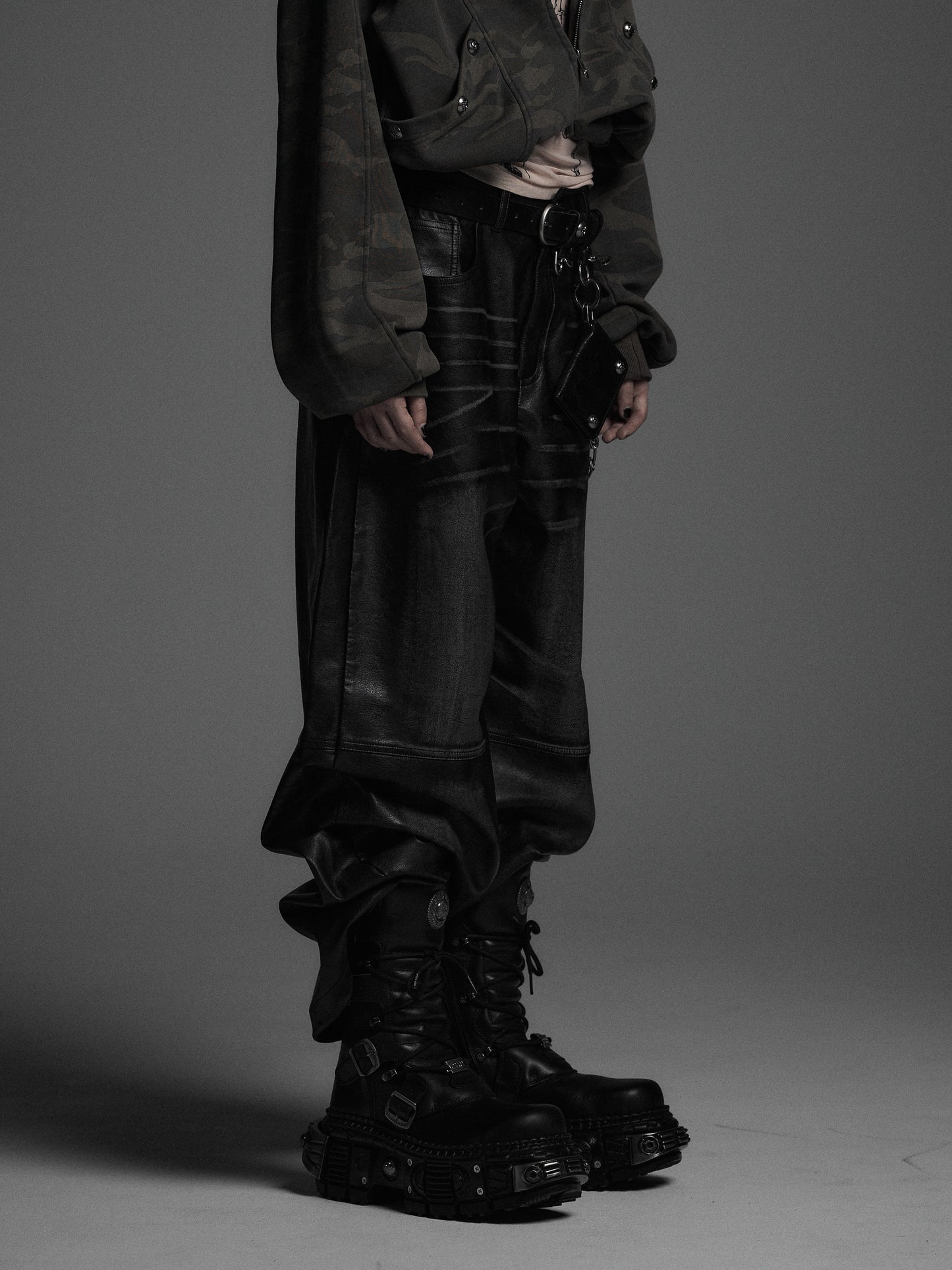 【ROSEN KREUZ】VINTAGE LEATHER WASHED PANTS