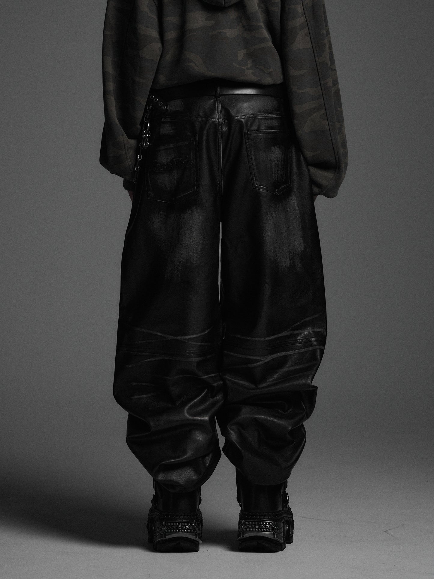 【ROSEN KREUZ】VINTAGE LEATHER WASHED PANTS