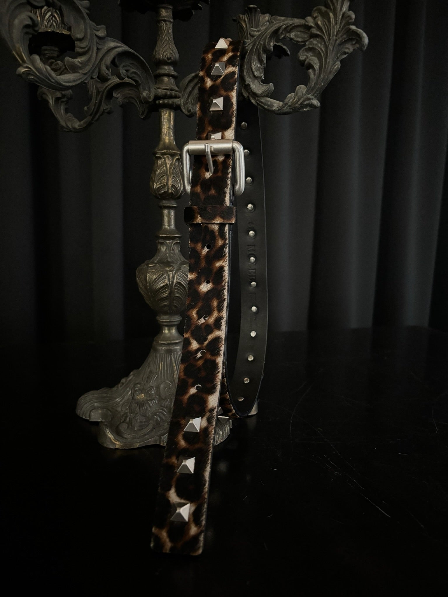 Leopard pyramid buds belt