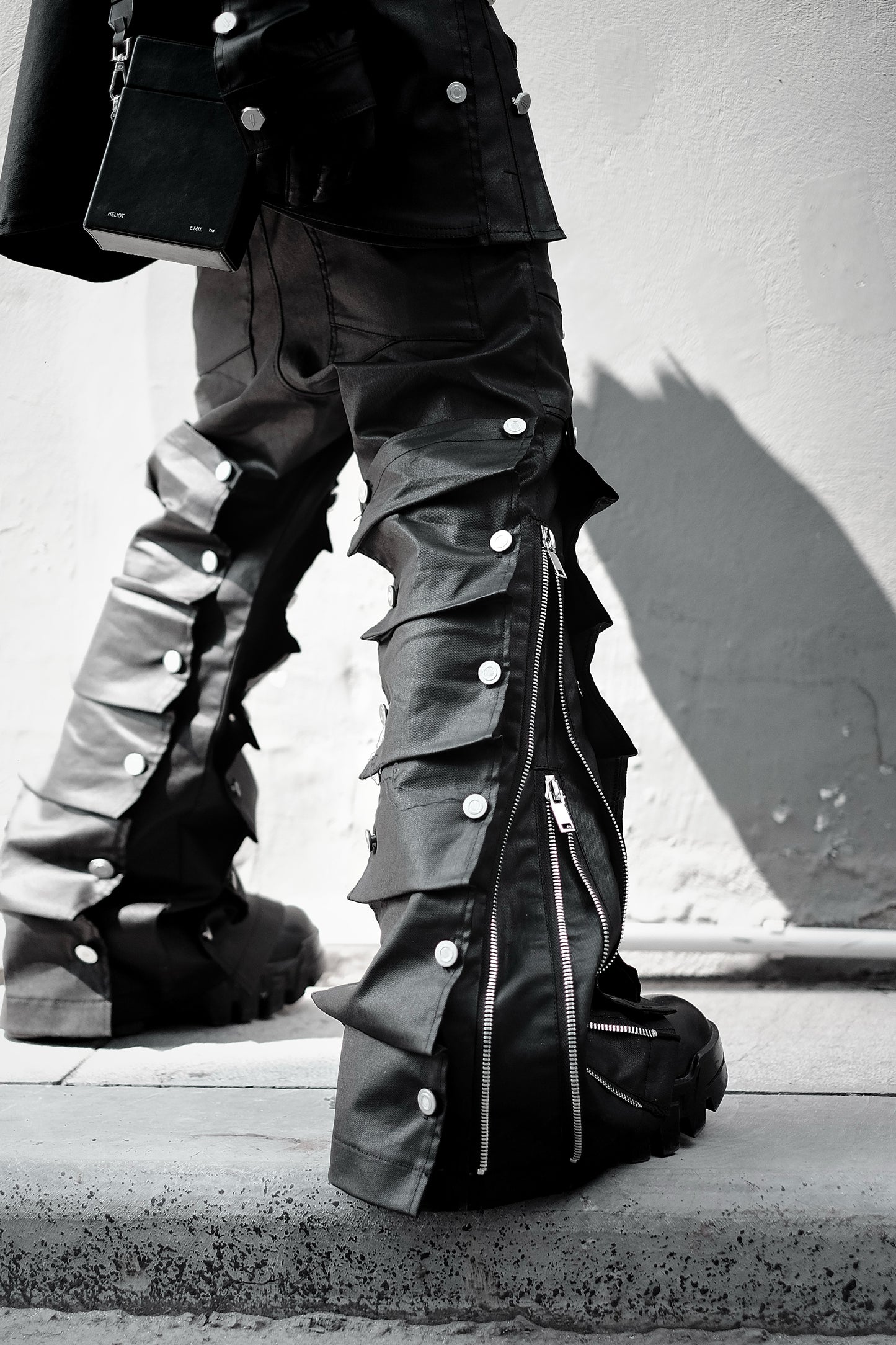 【RICH】Multi Button Denim Pants