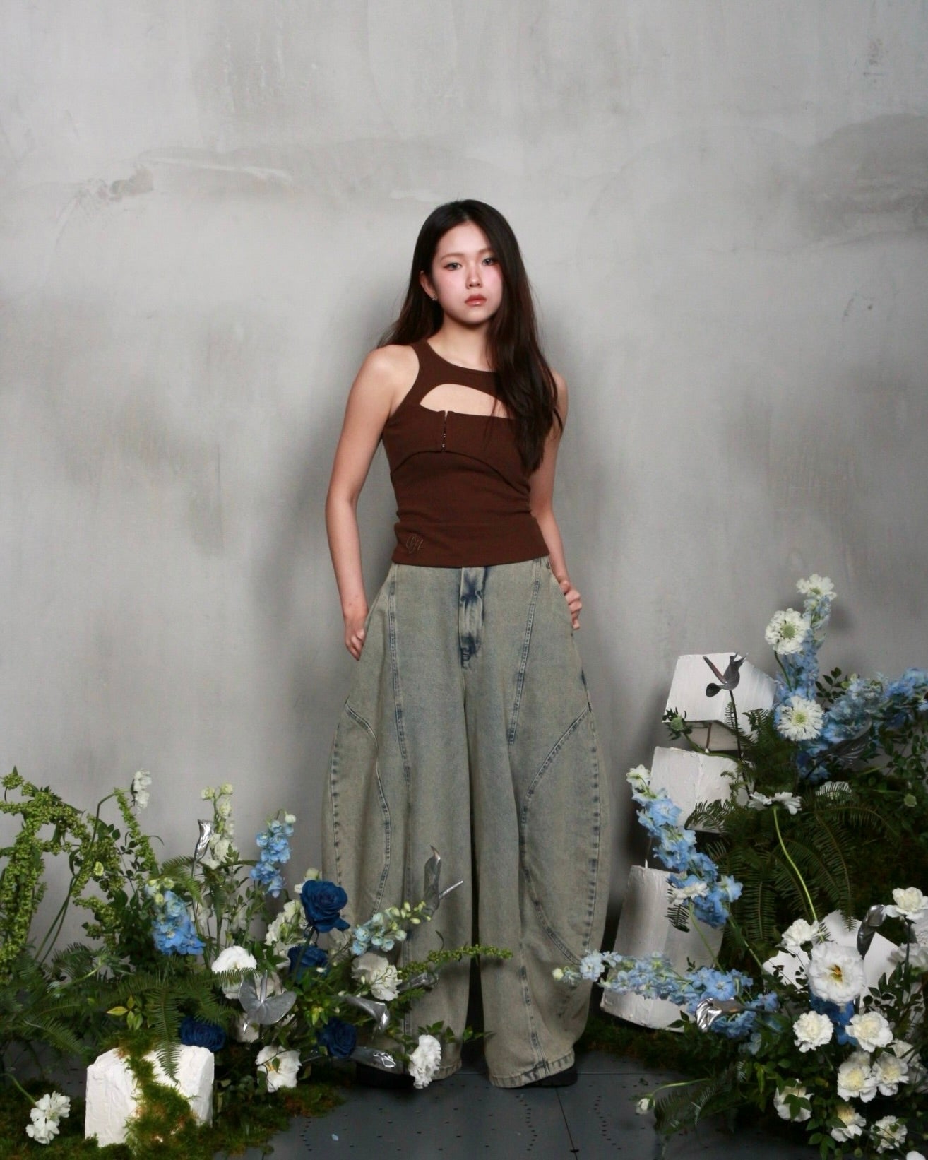 【BUNNYHILL CONCEPT】CONRAD SLEEVELESS TOP (BROWN)