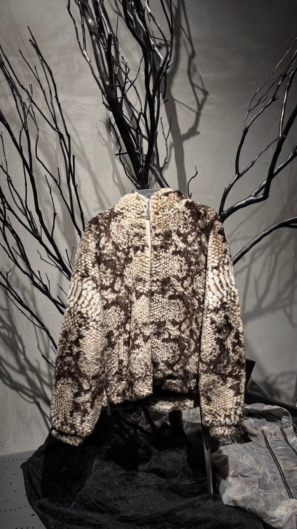 【THOUGHT WE FRIENDS】Snakes Jacket 2.0