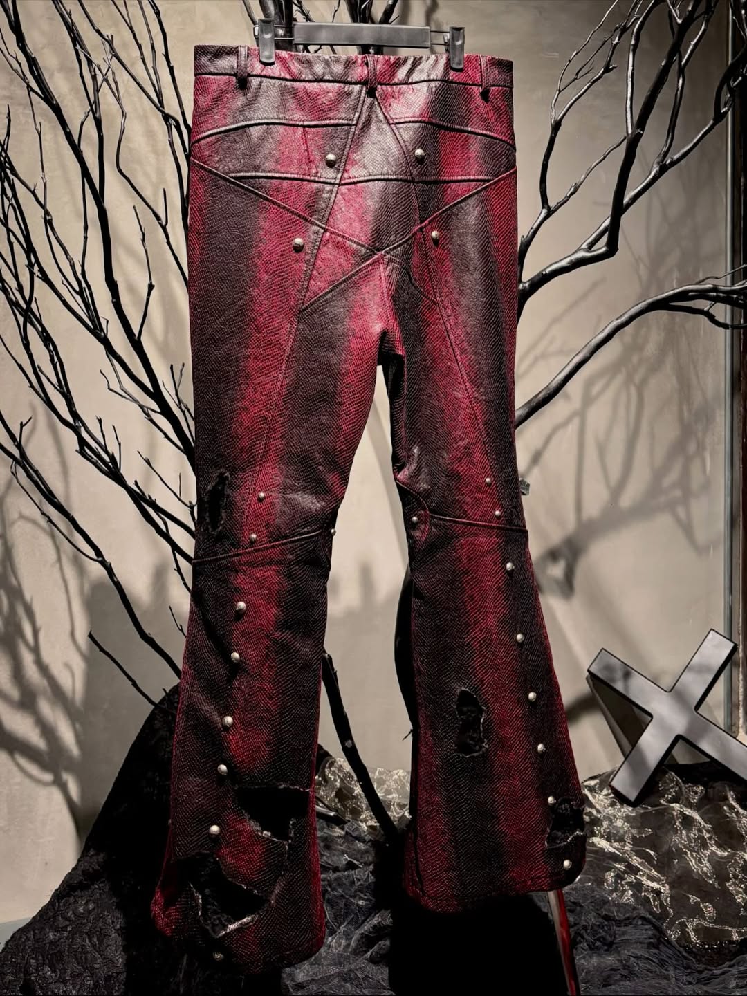 【SATSUN NIGHT】SSN V.05 SNAKE SKIN DENIM DISTRESSED FLARED PANTS - DARK RED（LIMITED EDITION)