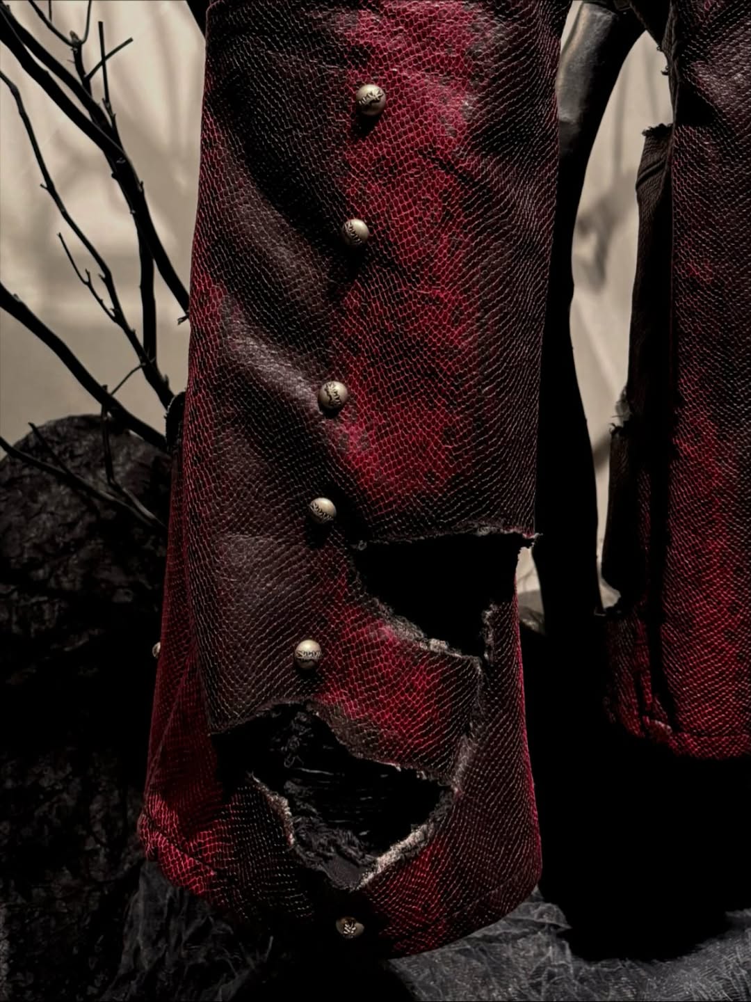 【SATSUN NIGHT】SSN V.05 SNAKE SKIN DENIM DISTRESSED FLARED PANTS - DARK RED（LIMITED EDITION)