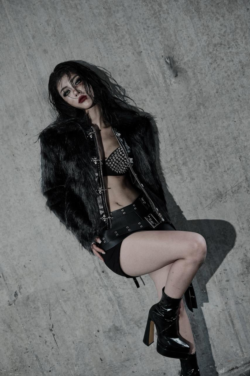 【RICH】Blvck Fur Crop Jacket