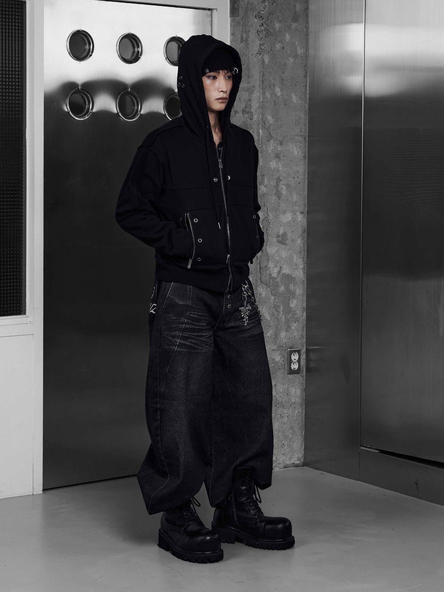 【ROSEN KREUZ】EYELET EDGE Set-Up ZIP-UP HOODIE (BLACK)
