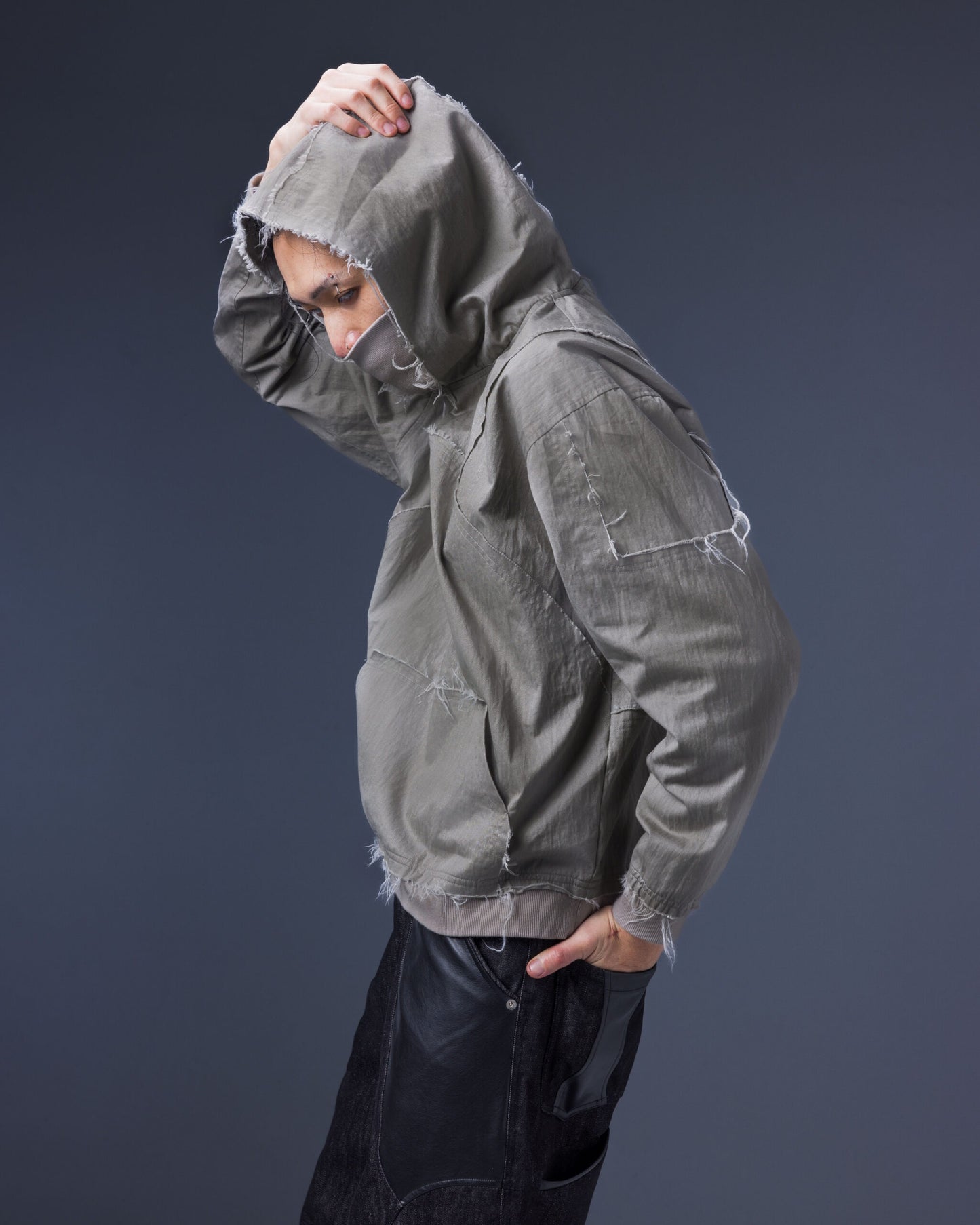 【JIMMY GUTSON】Modular – Clypeus Hooded Top(Grayish Khaki)
